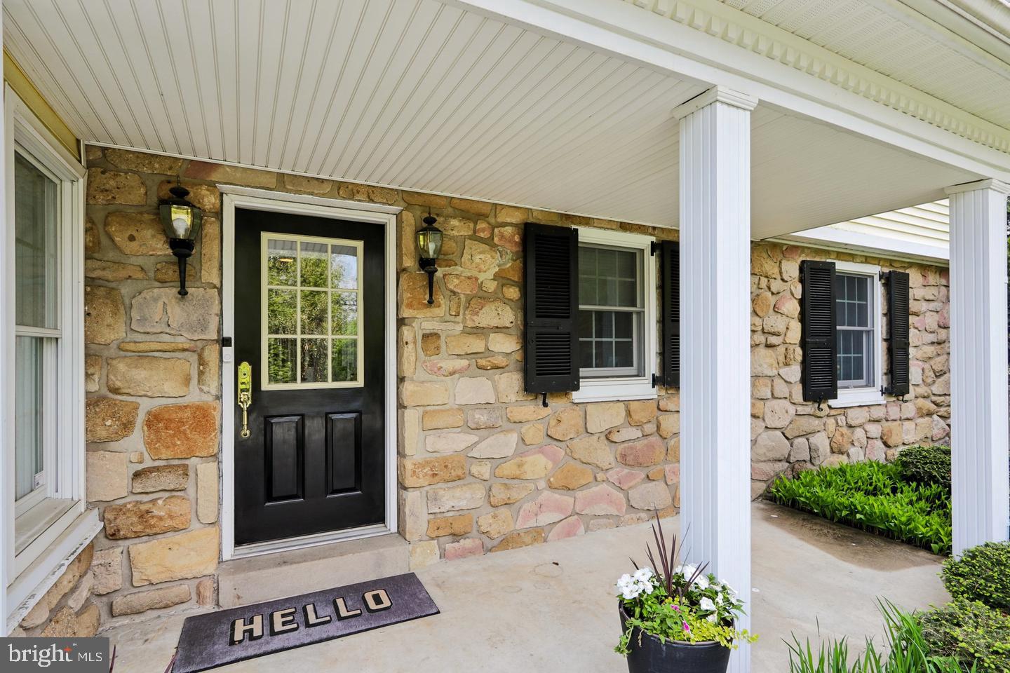 209 E WELSH ROAD
