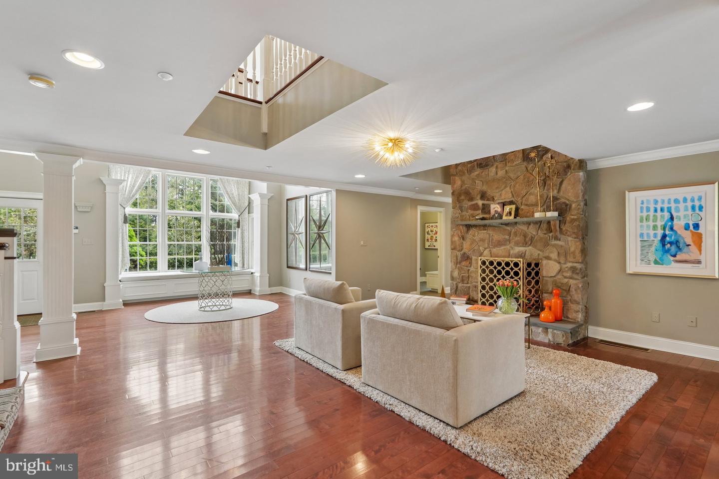 209 E WELSH ROAD