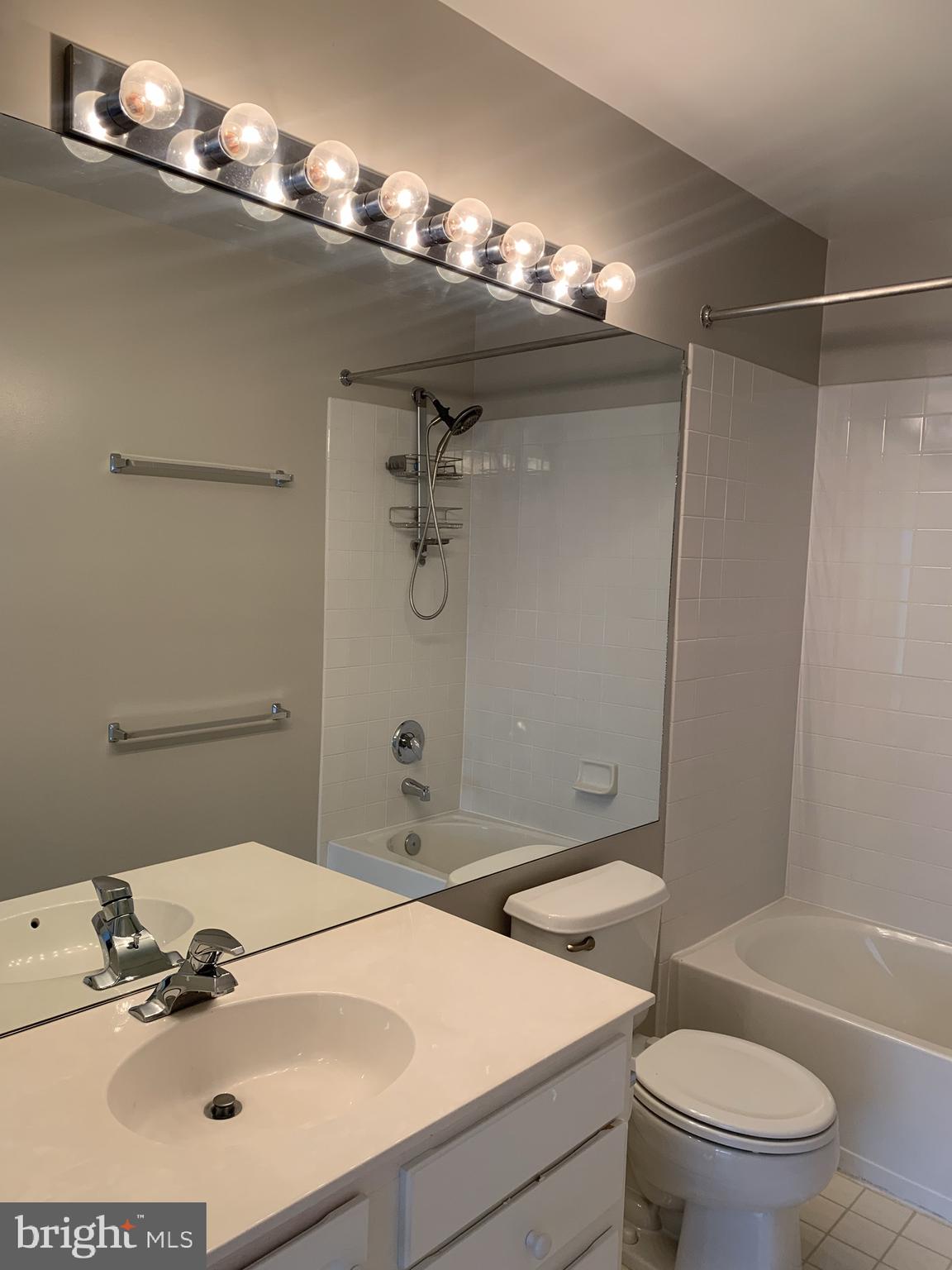 OVERLOOK - Residential Lease