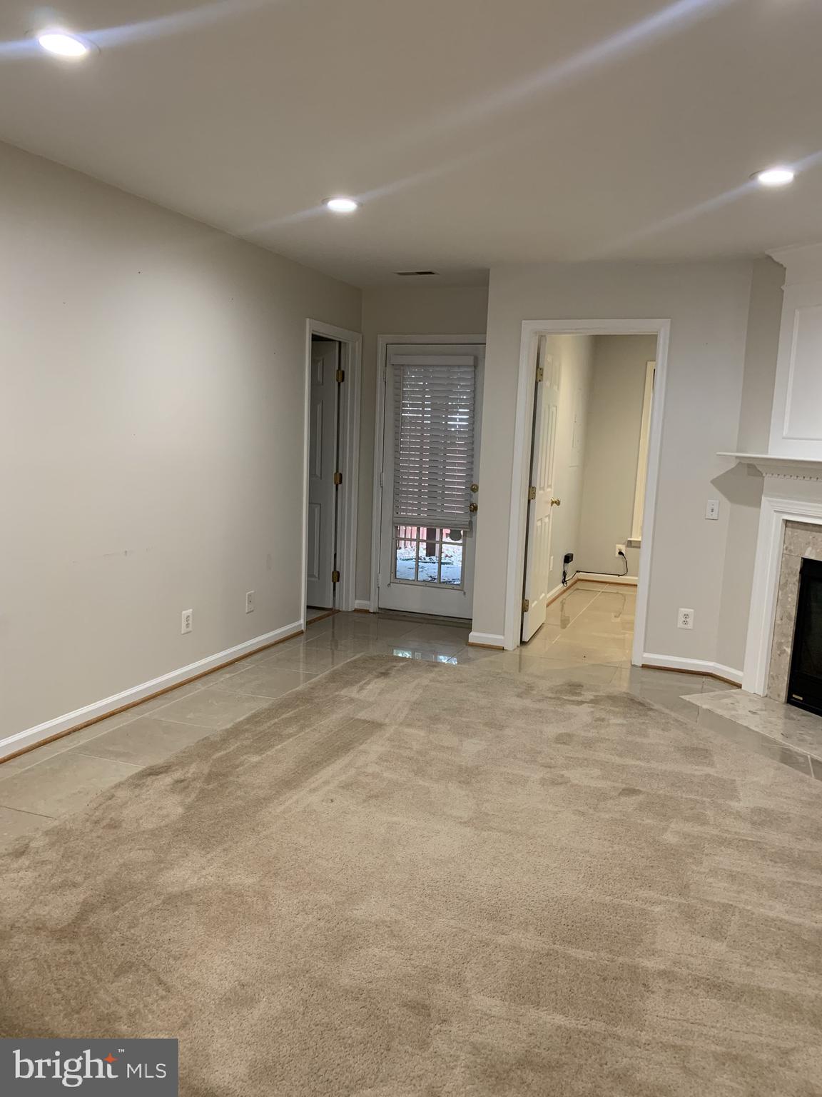 OVERLOOK - Residential Lease