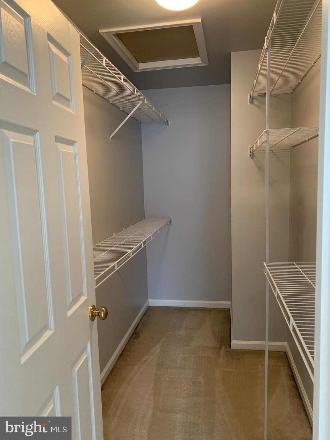 OVERLOOK - Residential Lease