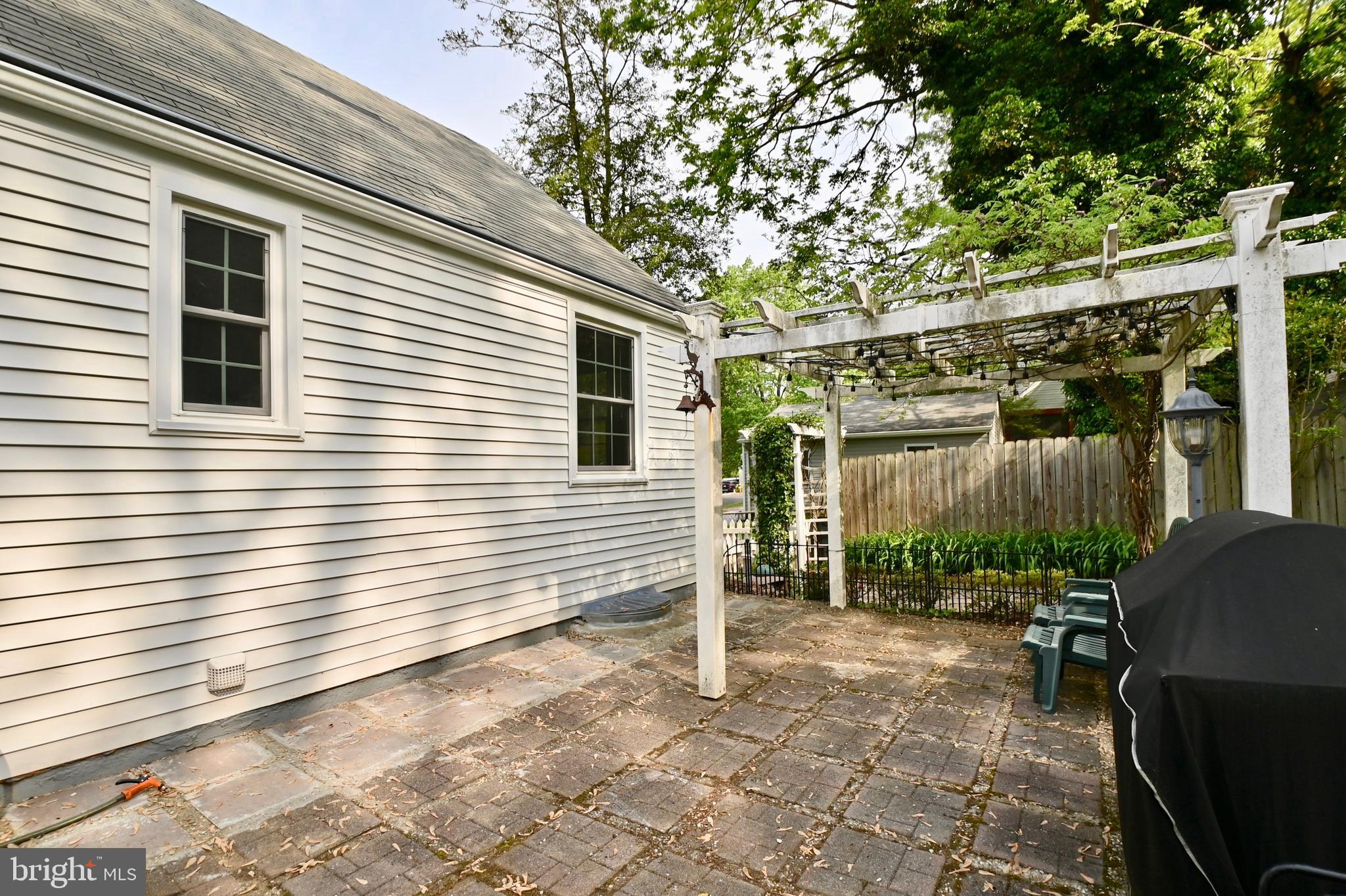 CITY PARK HOMES - Residential Lease