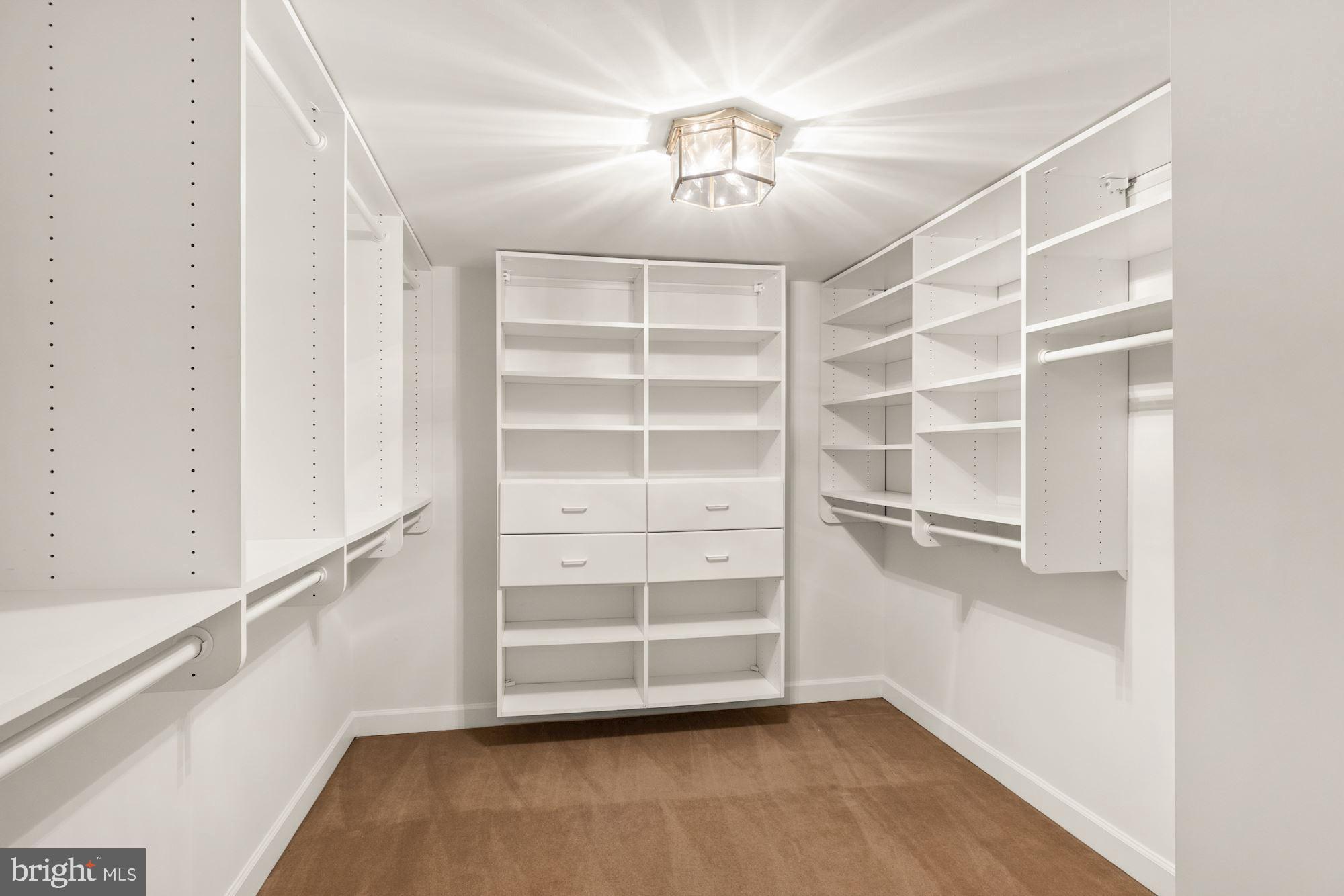 AVENEL - Residential