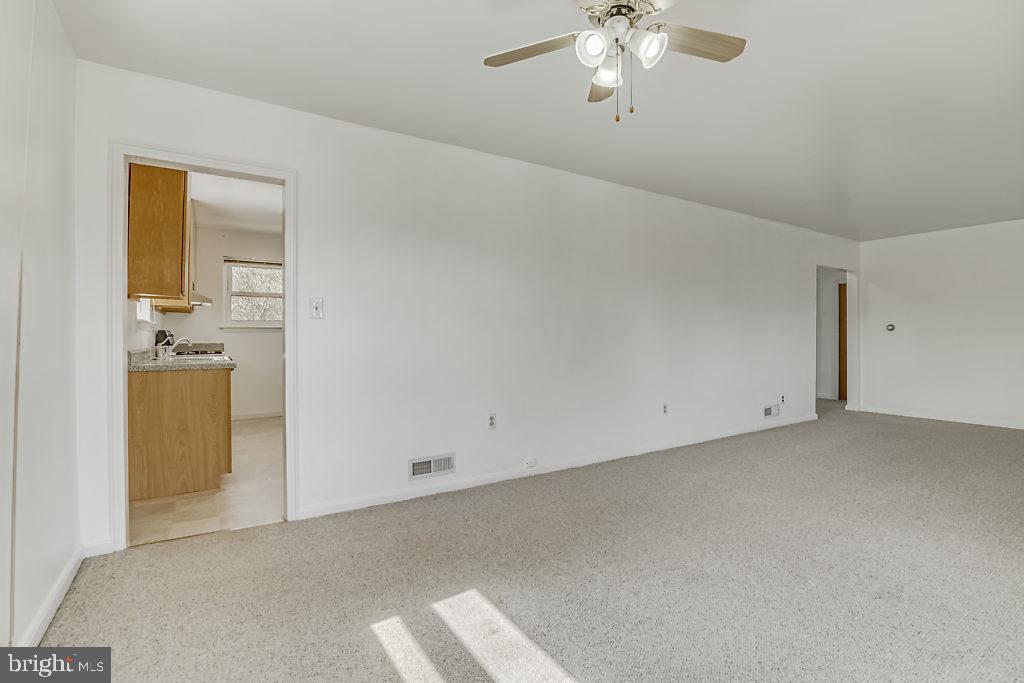 BRANDON VILLAGE - Residential Lease