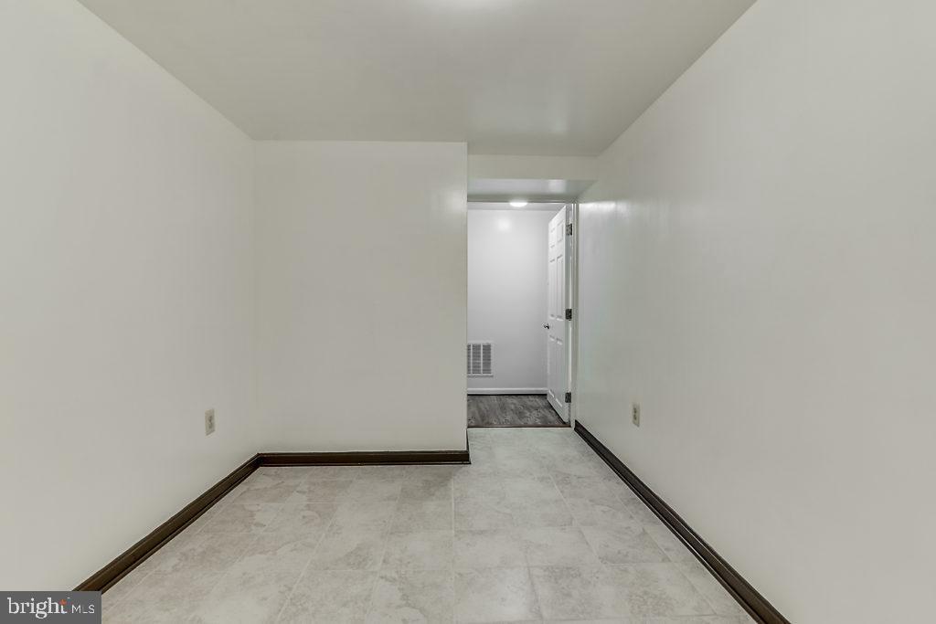 BRANDON VILLAGE - Residential Lease