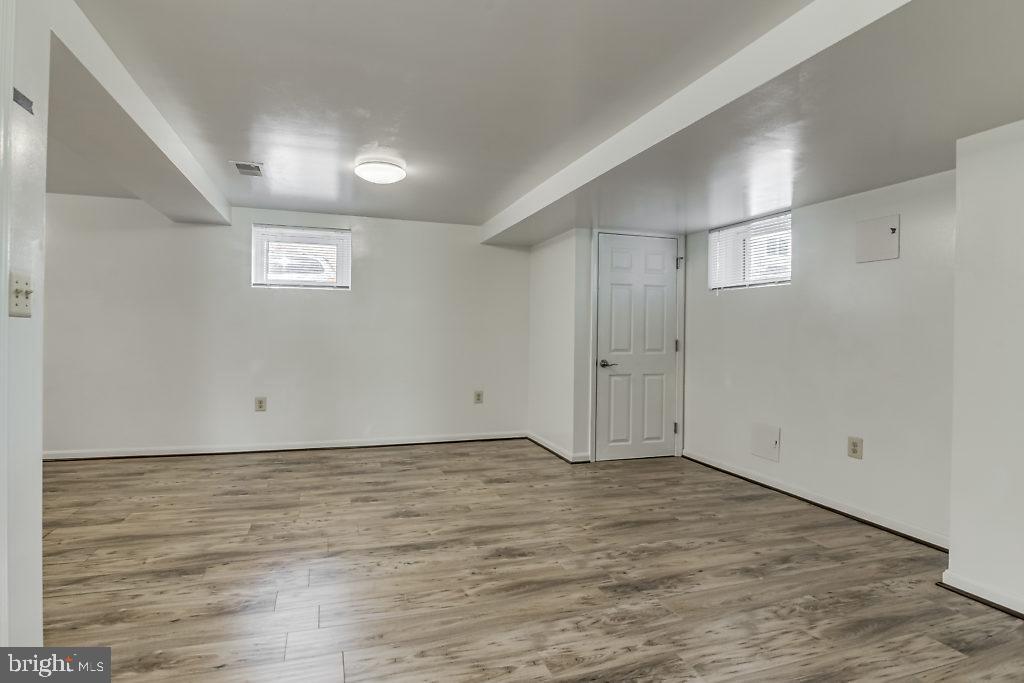 BRANDON VILLAGE - Residential Lease