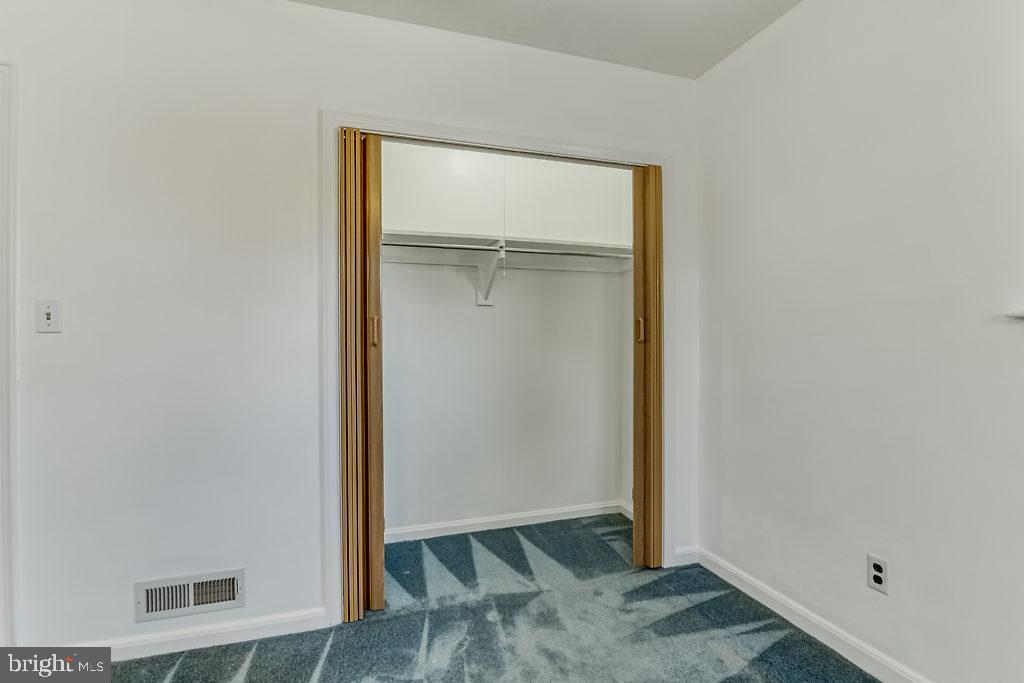 BRANDON VILLAGE - Residential Lease