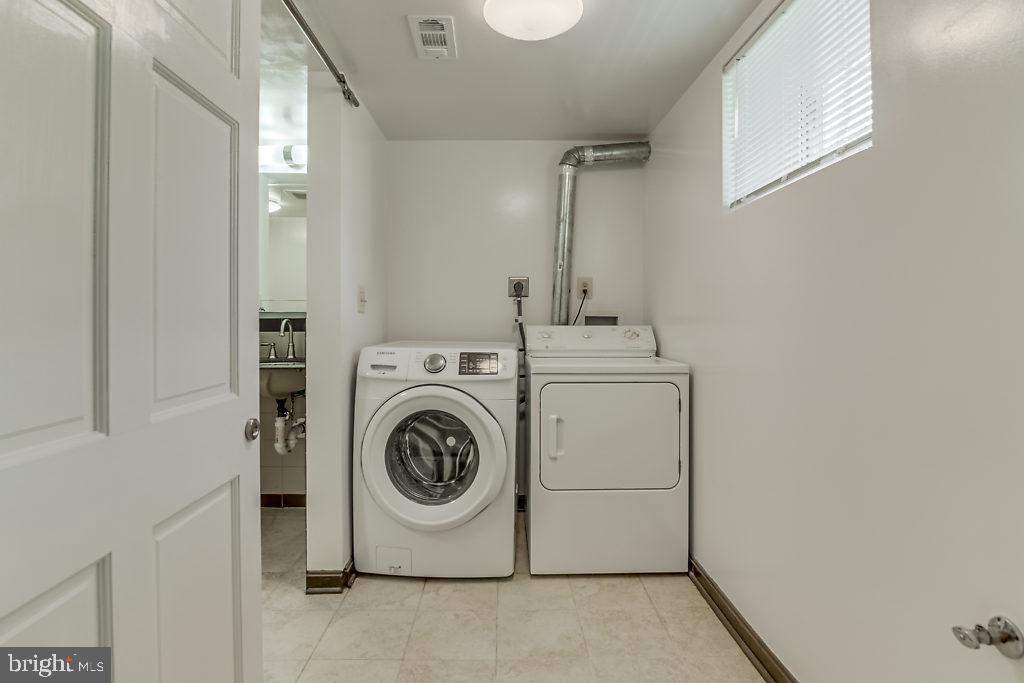 BRANDON VILLAGE - Residential Lease