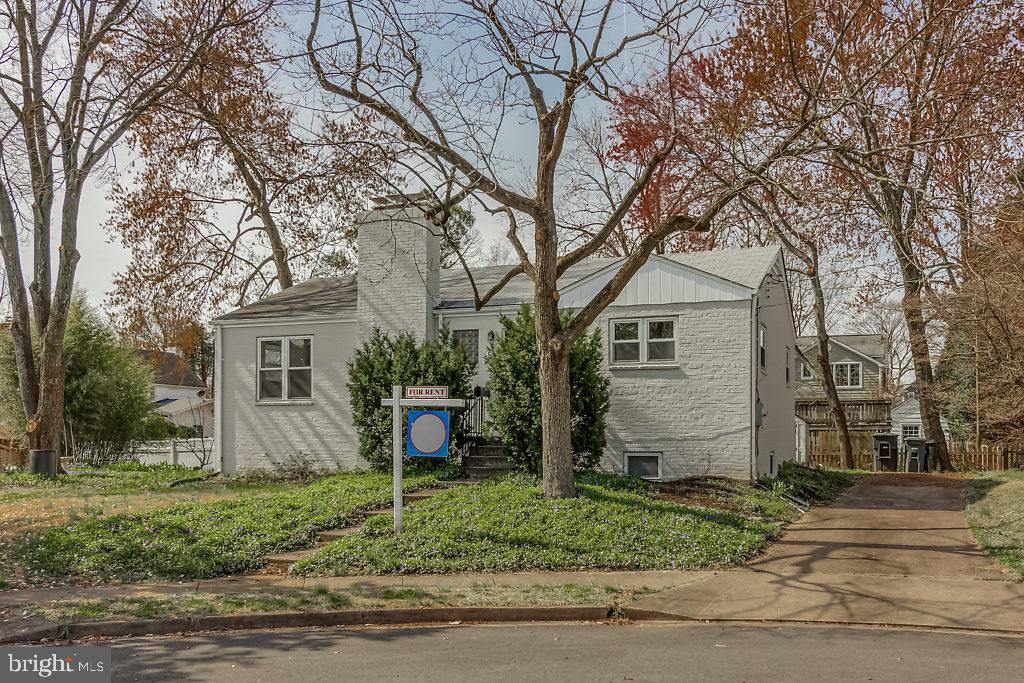 BRANDON VILLAGE - Residential Lease