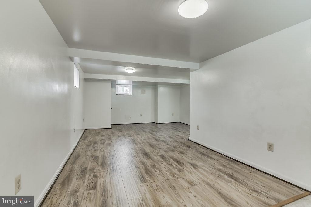 BRANDON VILLAGE - Residential Lease