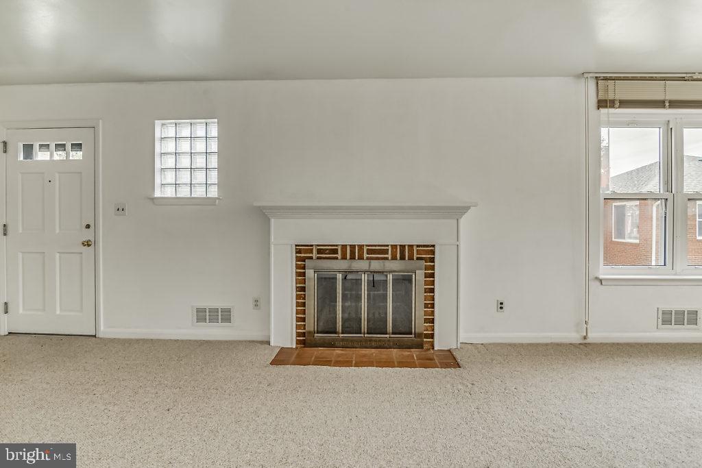 BRANDON VILLAGE - Residential Lease