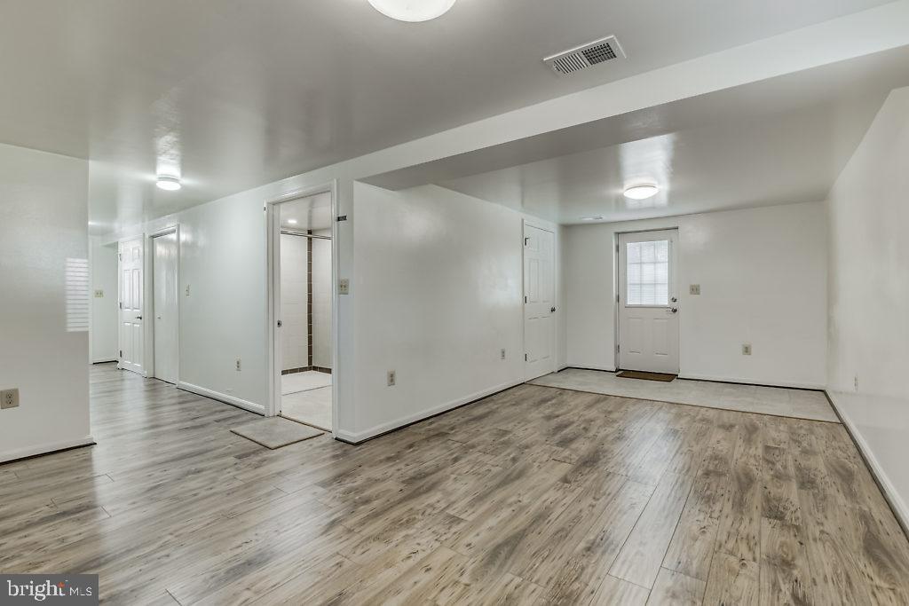 BRANDON VILLAGE - Residential Lease