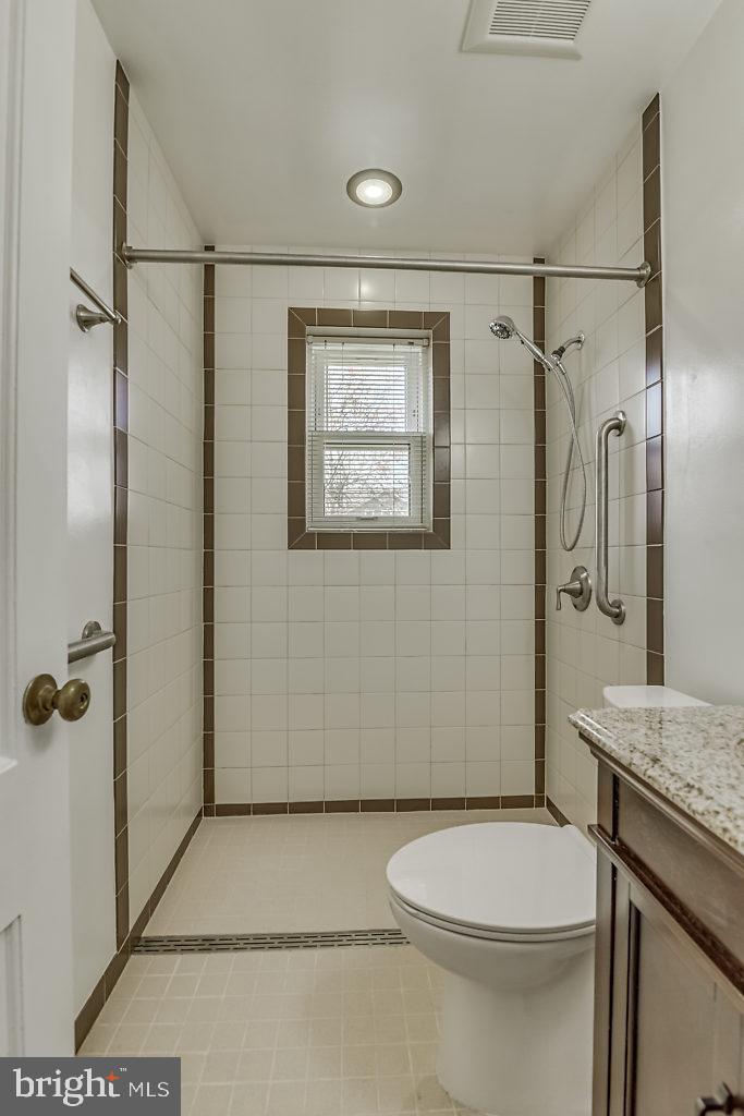 BRANDON VILLAGE - Residential Lease