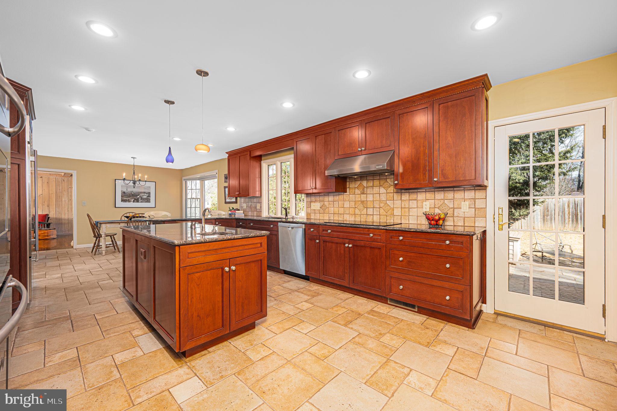 MIRROR LAKE FARMS - Residential