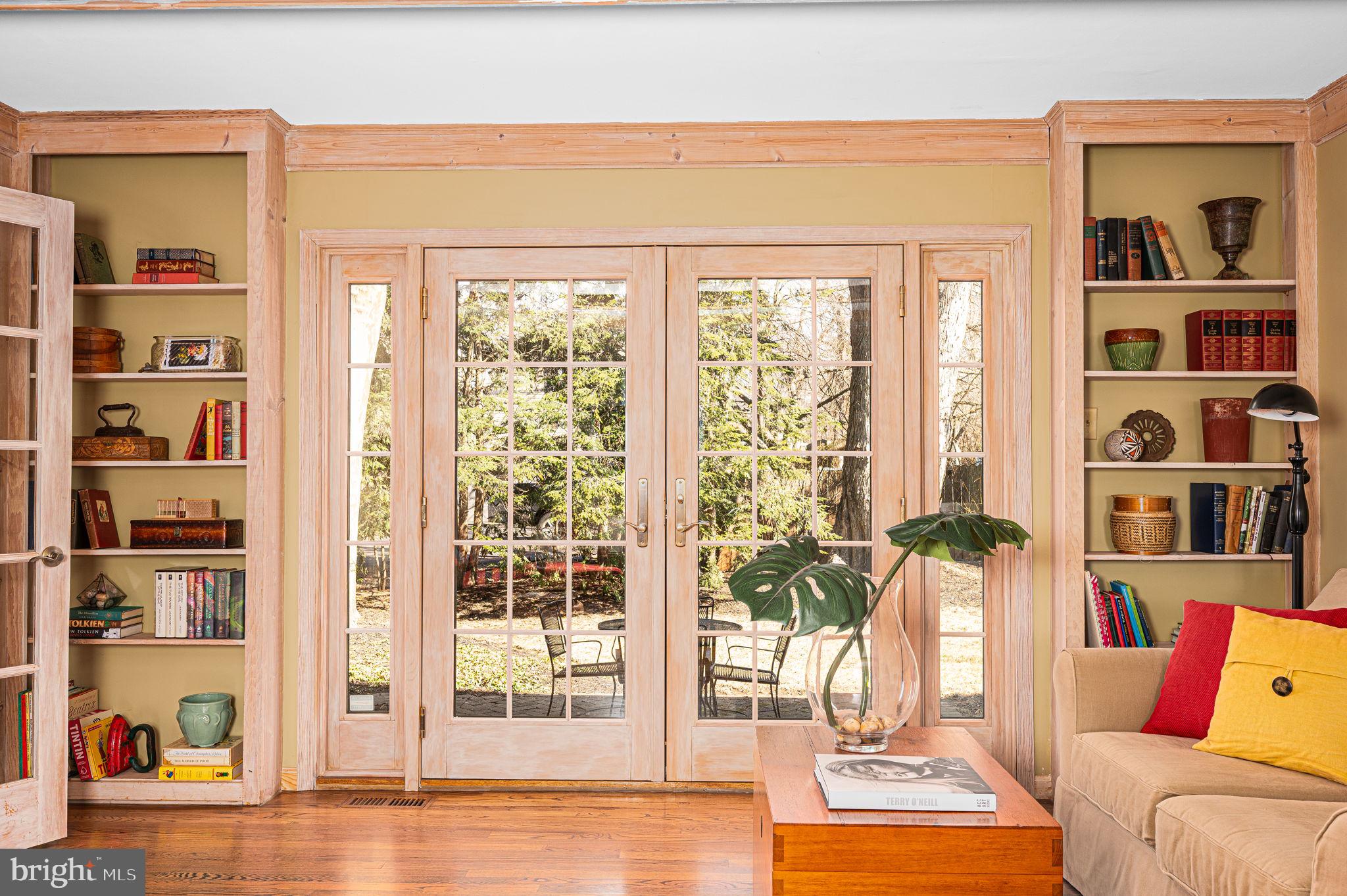 MIRROR LAKE FARMS - Residential