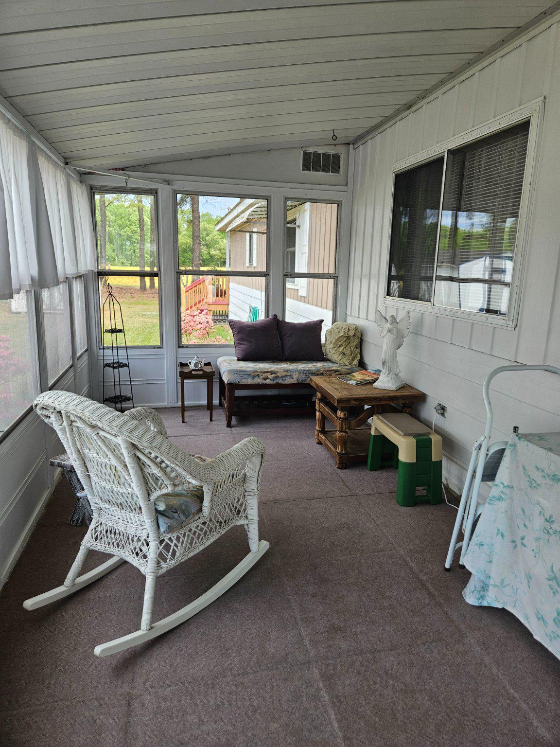 HYDE PARK - Residential