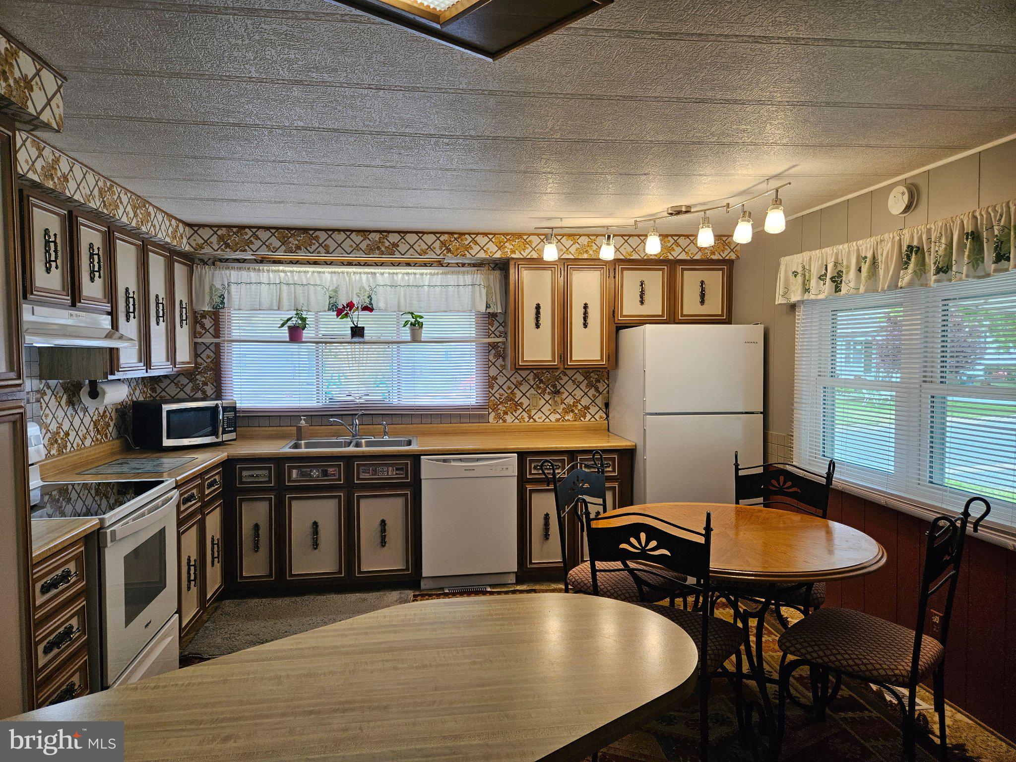 HYDE PARK - Residential