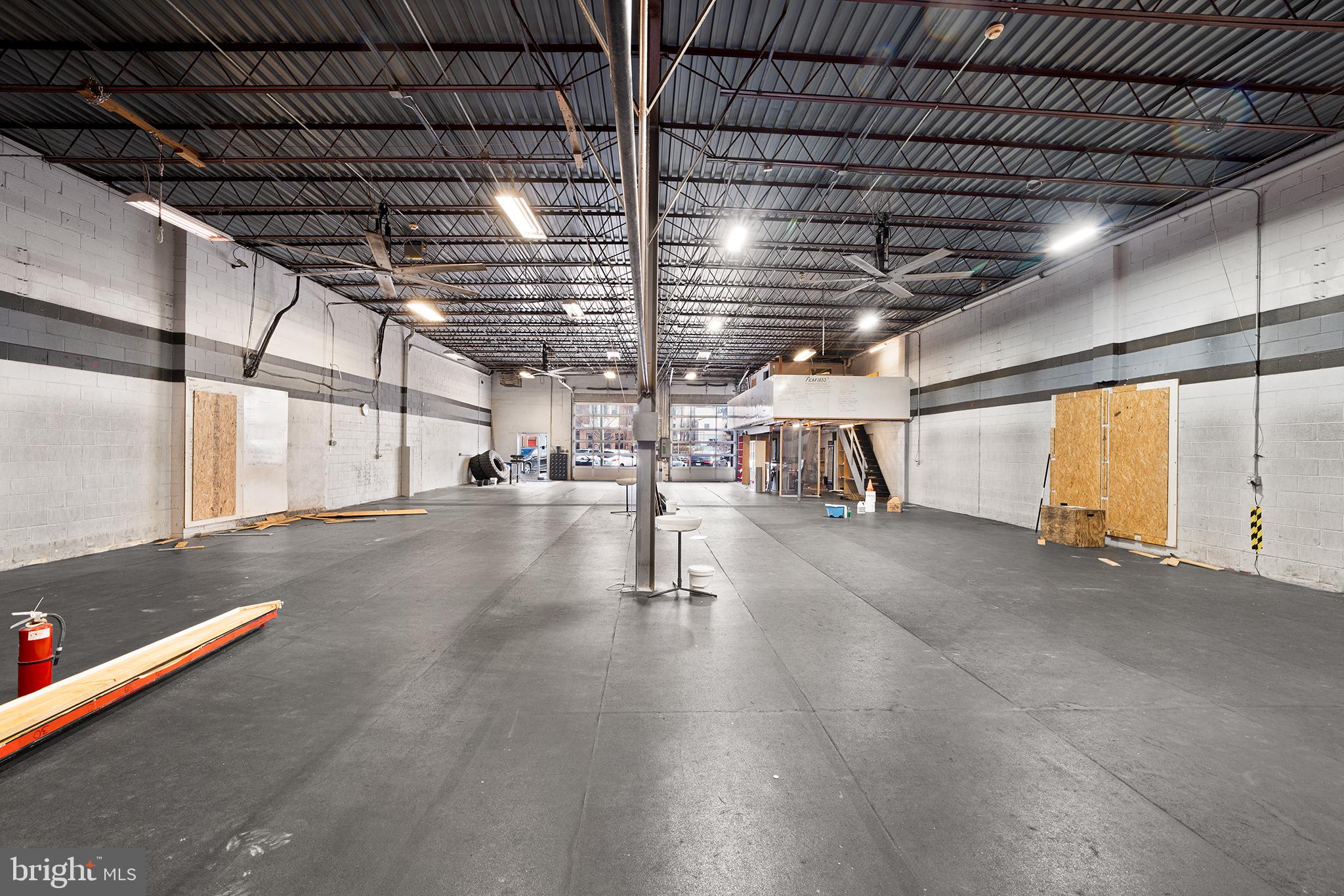 BELLA VISTA - Commercial Lease