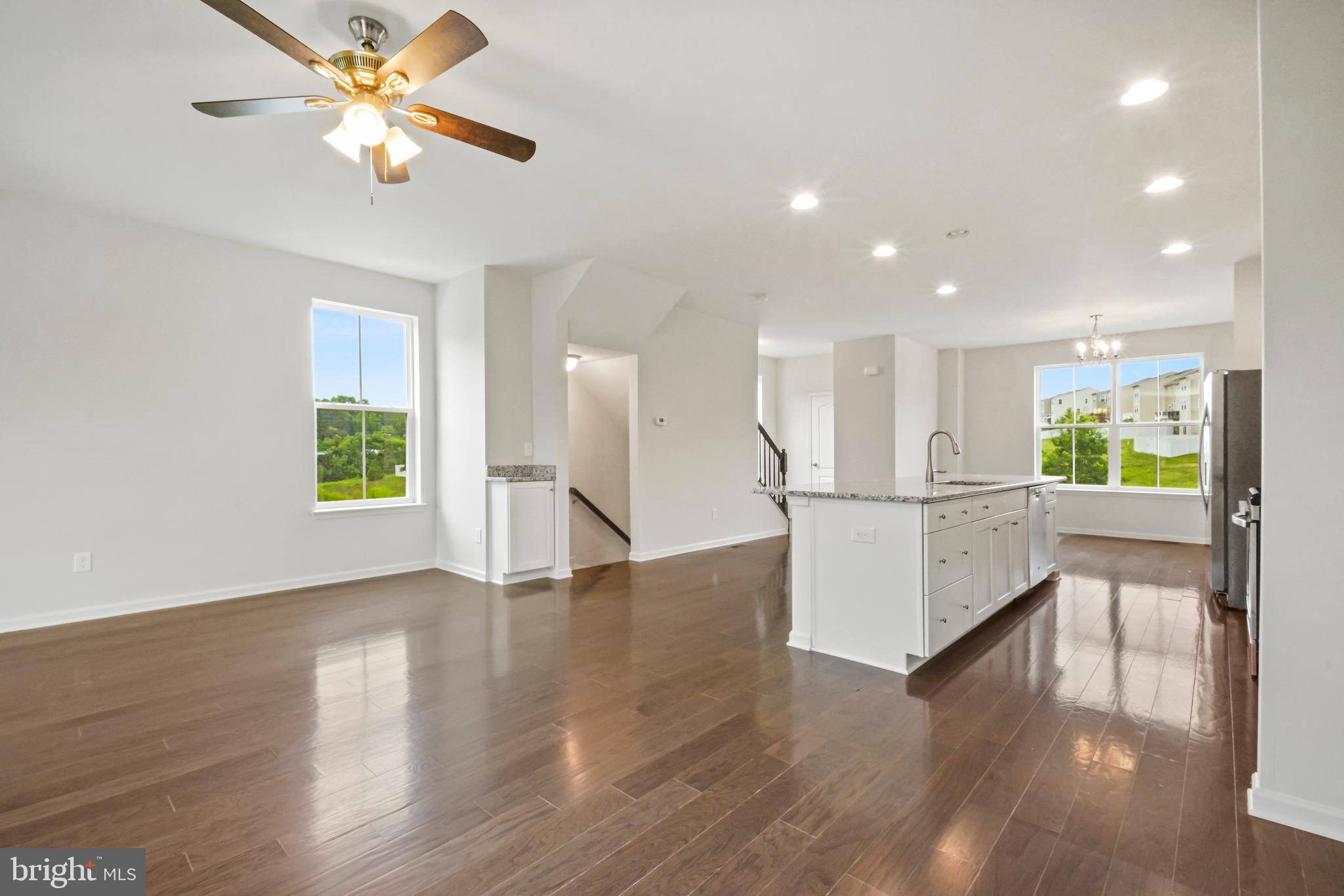 SUMMERFIELD - Residential