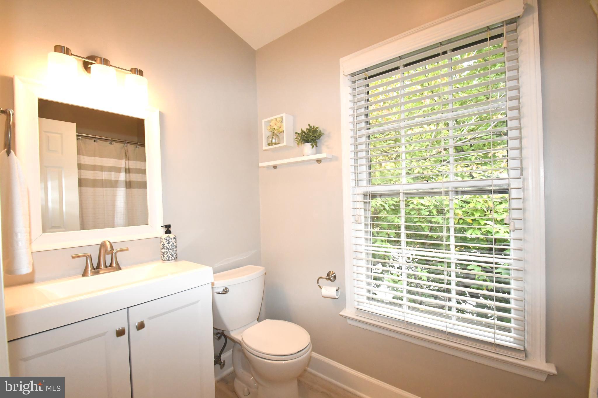 WILLOW CREEK - Residential Lease