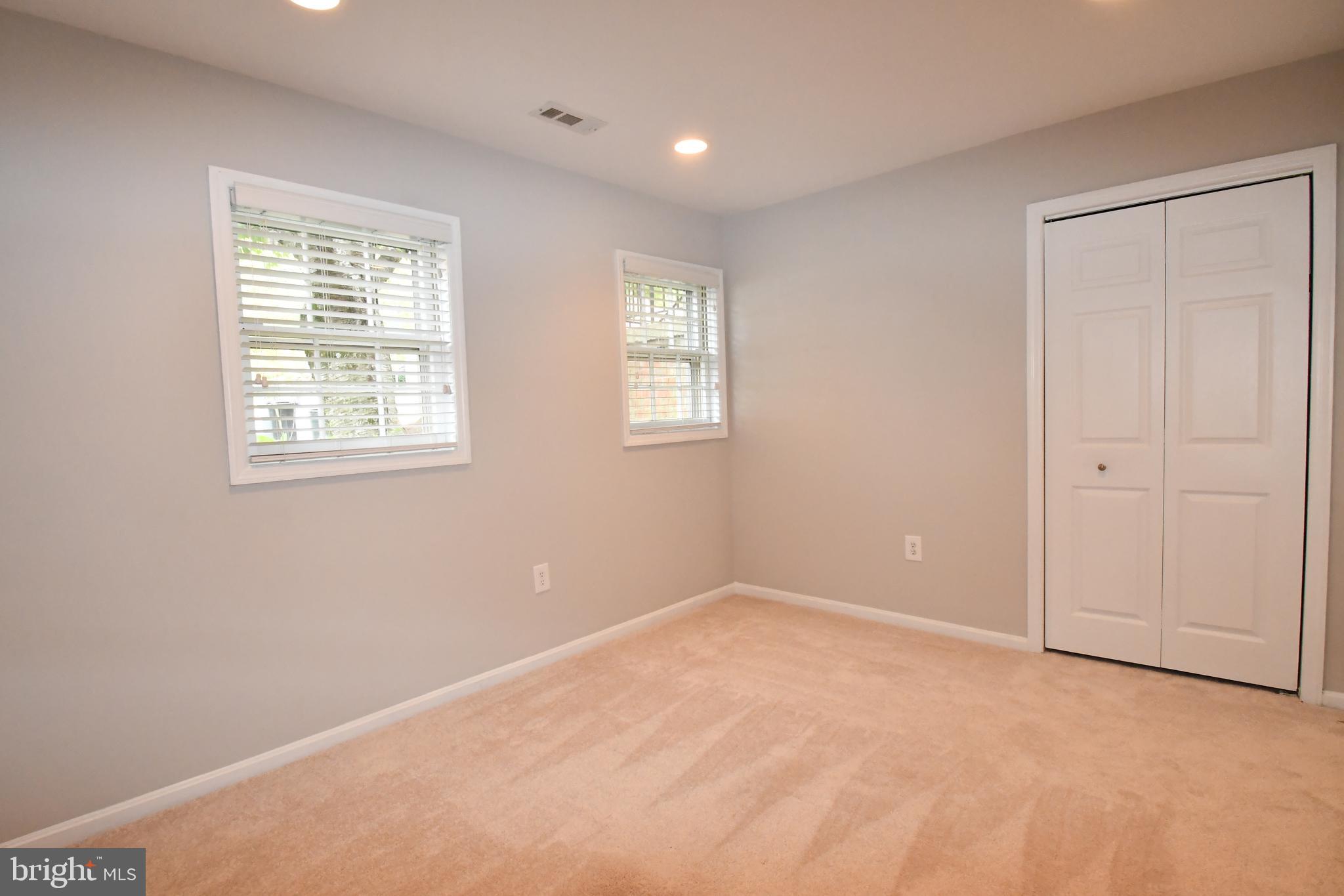 WILLOW CREEK - Residential Lease