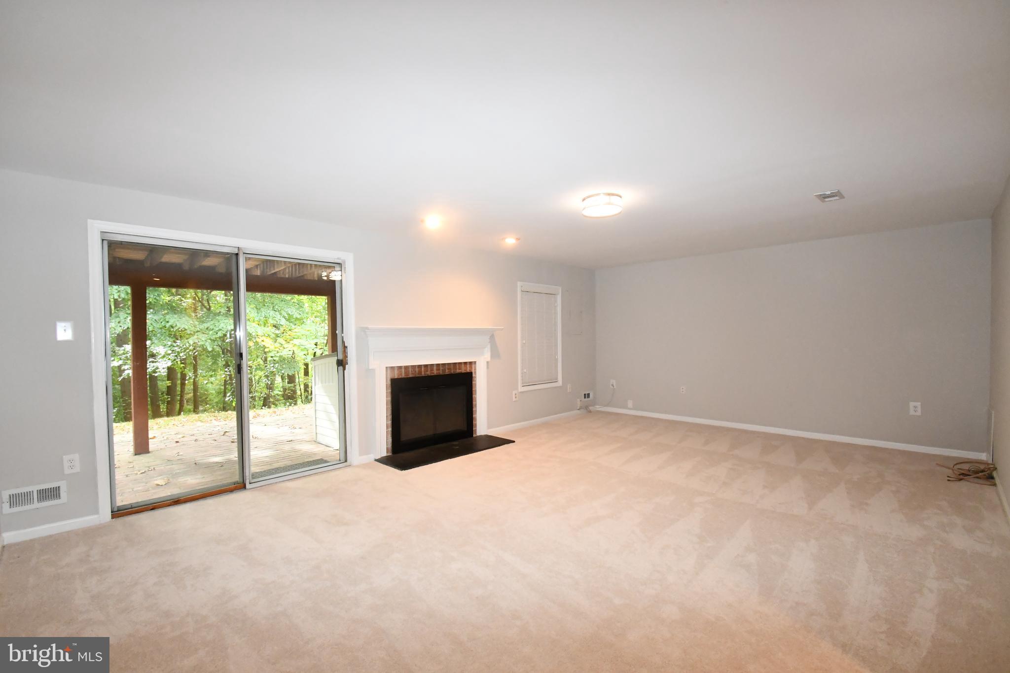 WILLOW CREEK - Residential Lease