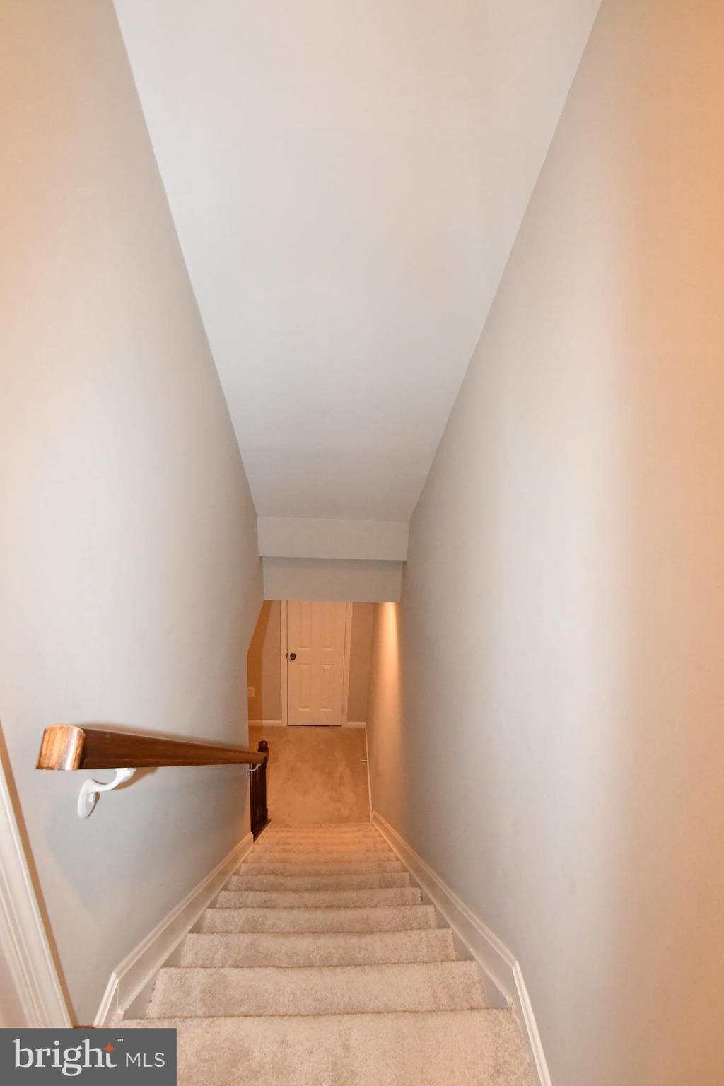 WILLOW CREEK - Residential Lease