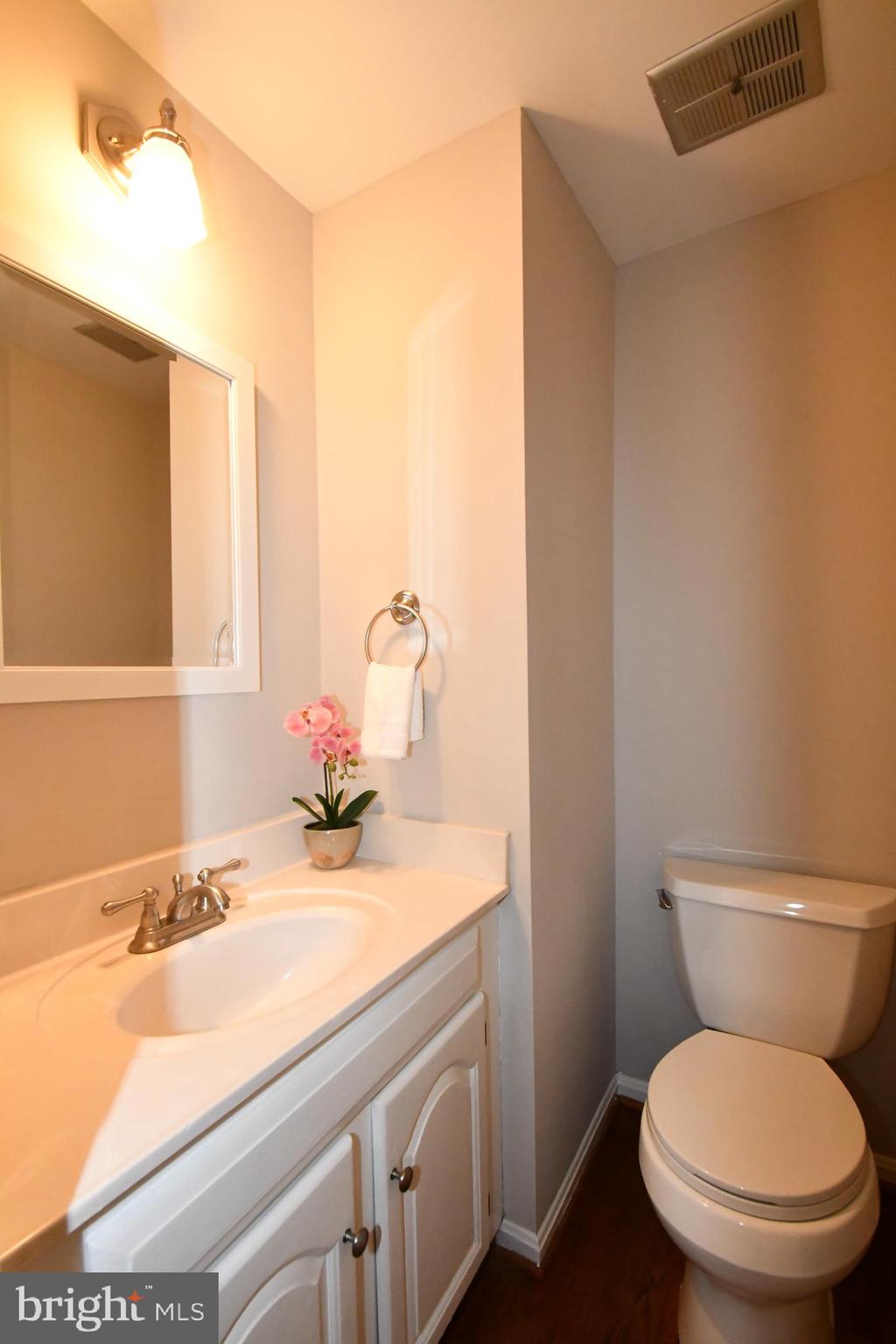 WILLOW CREEK - Residential Lease