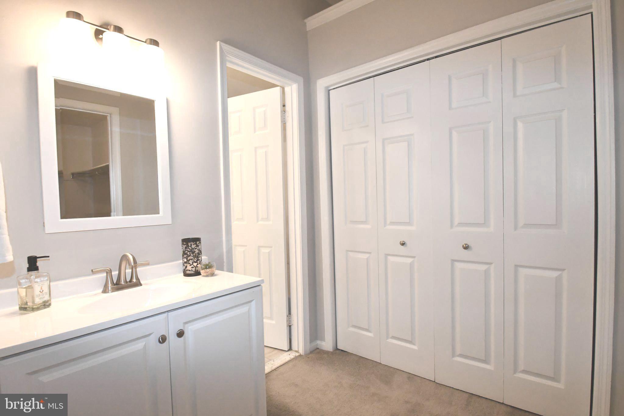 WILLOW CREEK - Residential Lease