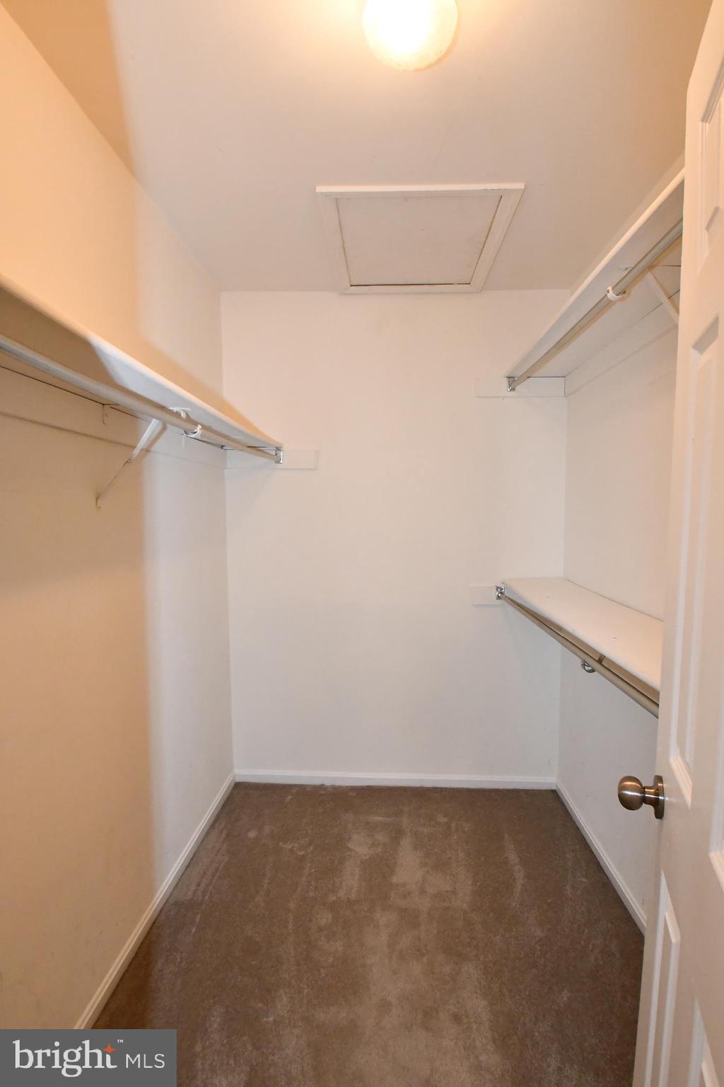 WILLOW CREEK - Residential Lease