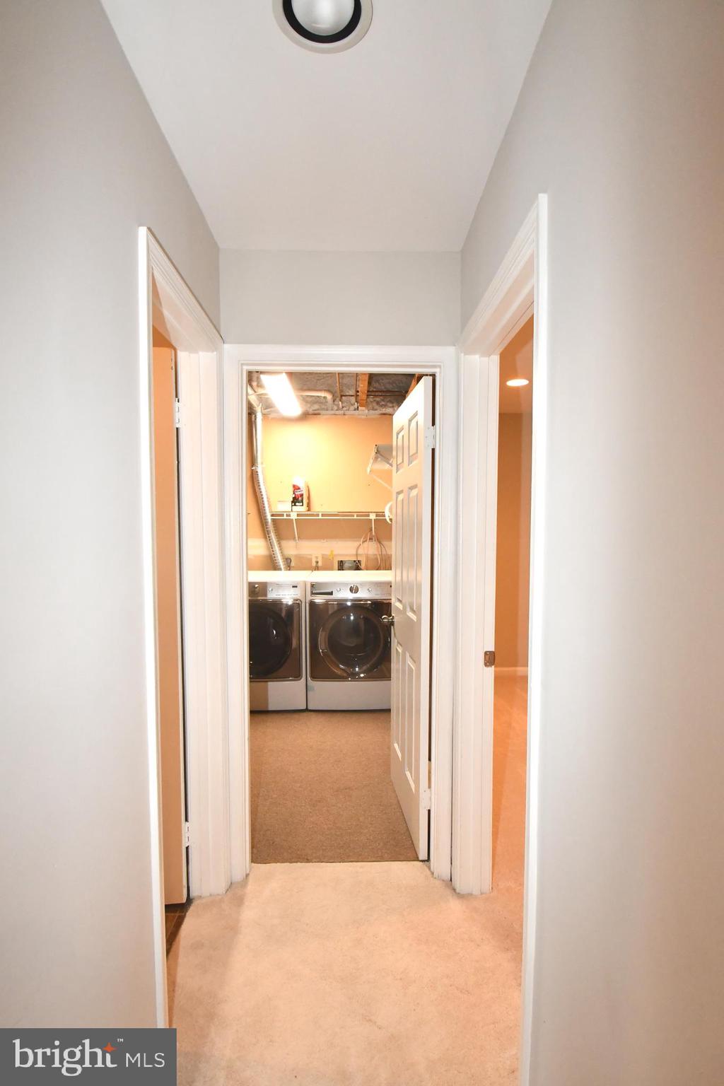 WILLOW CREEK - Residential Lease