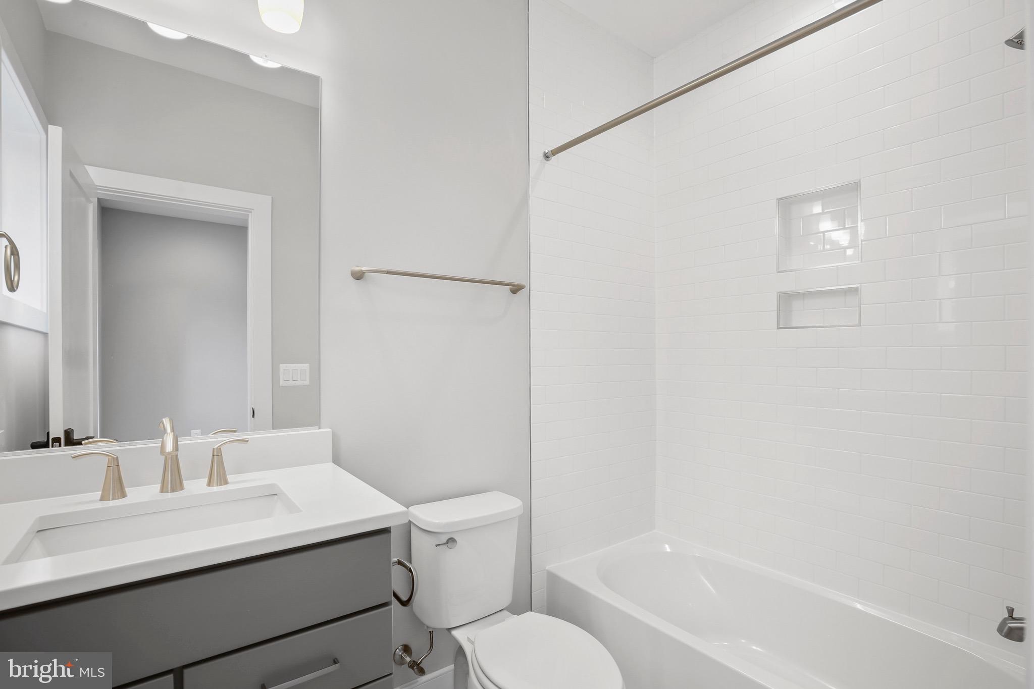 WEST VIENNA WOODS - Residential