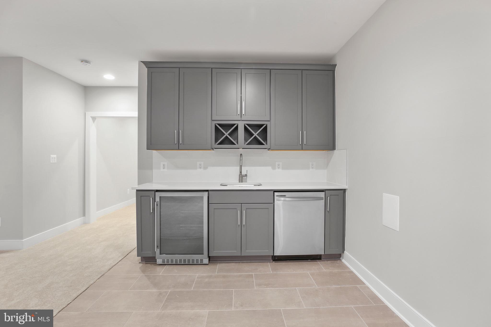 WEST VIENNA WOODS - Residential