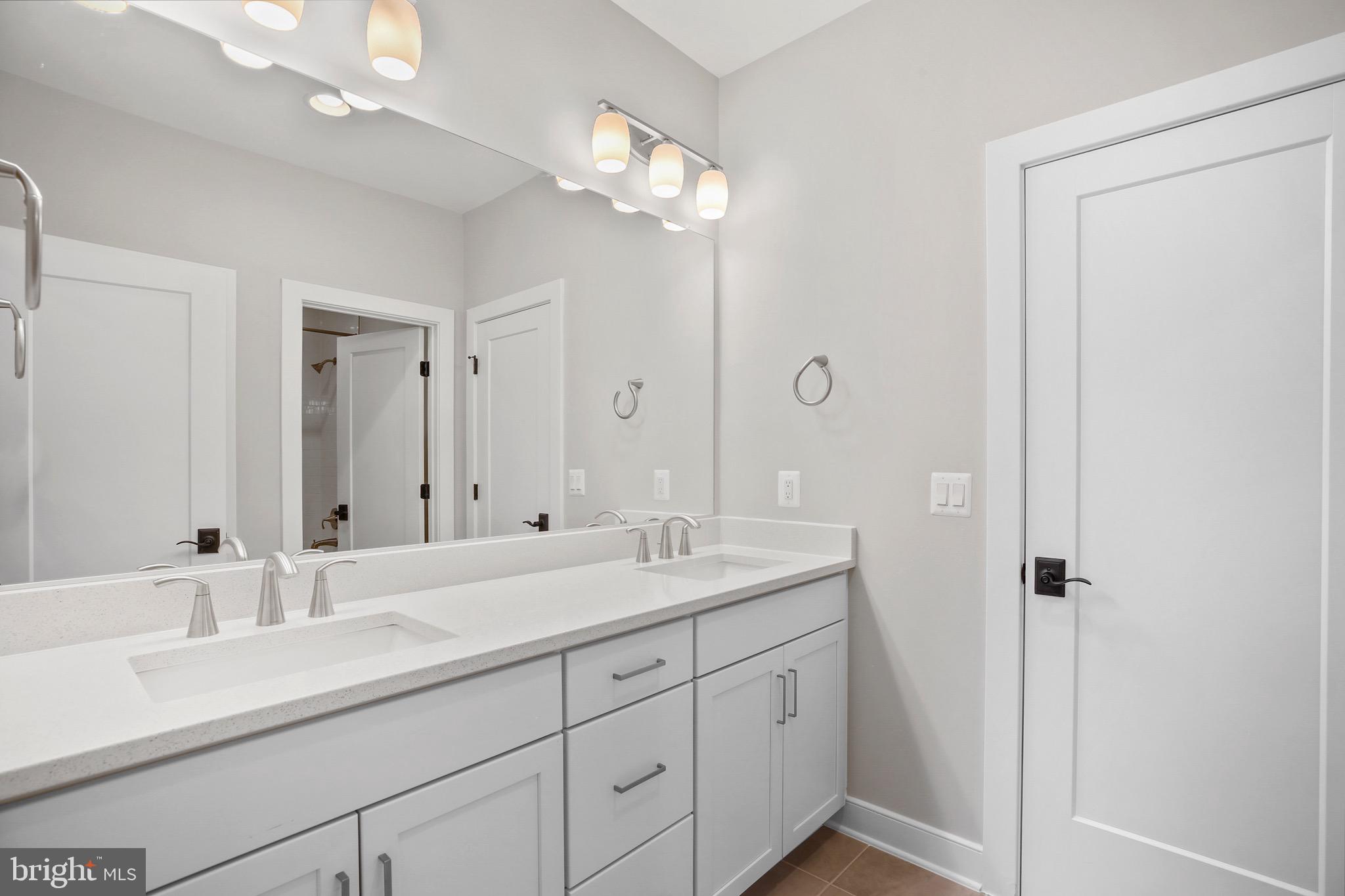 WEST VIENNA WOODS - Residential