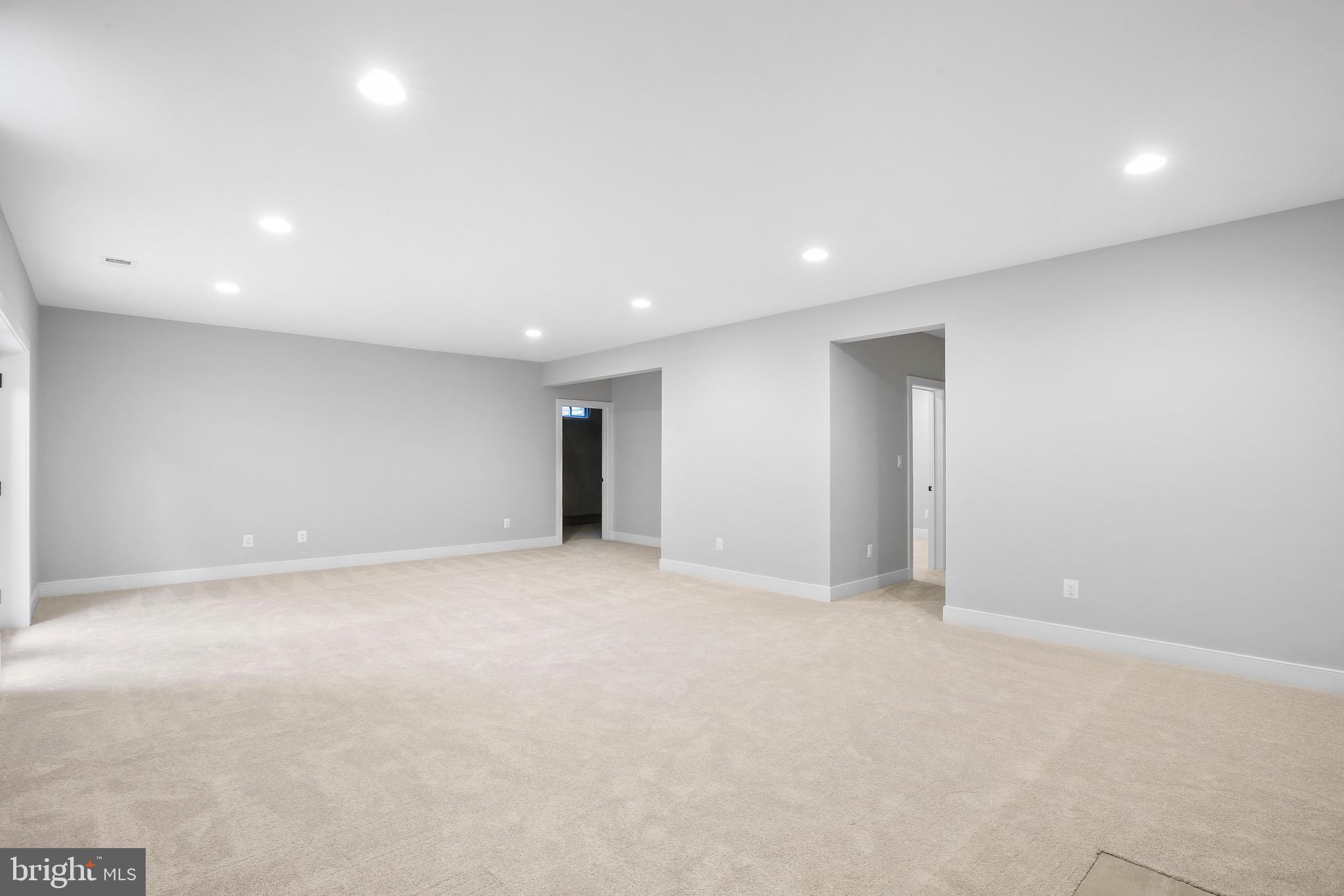 WEST VIENNA WOODS - Residential