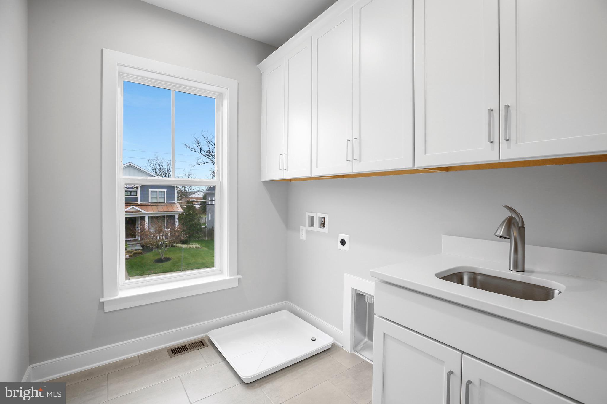 WEST VIENNA WOODS - Residential