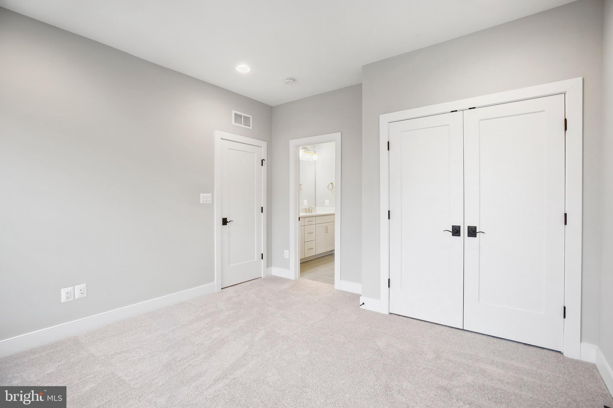 WEST VIENNA WOODS - Residential