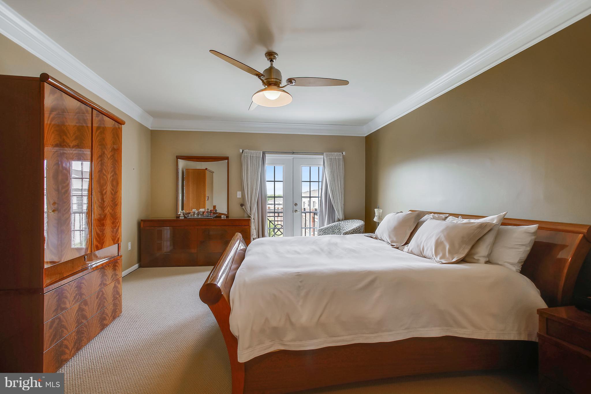 TOWNES CONDOMINIUMS - Residential