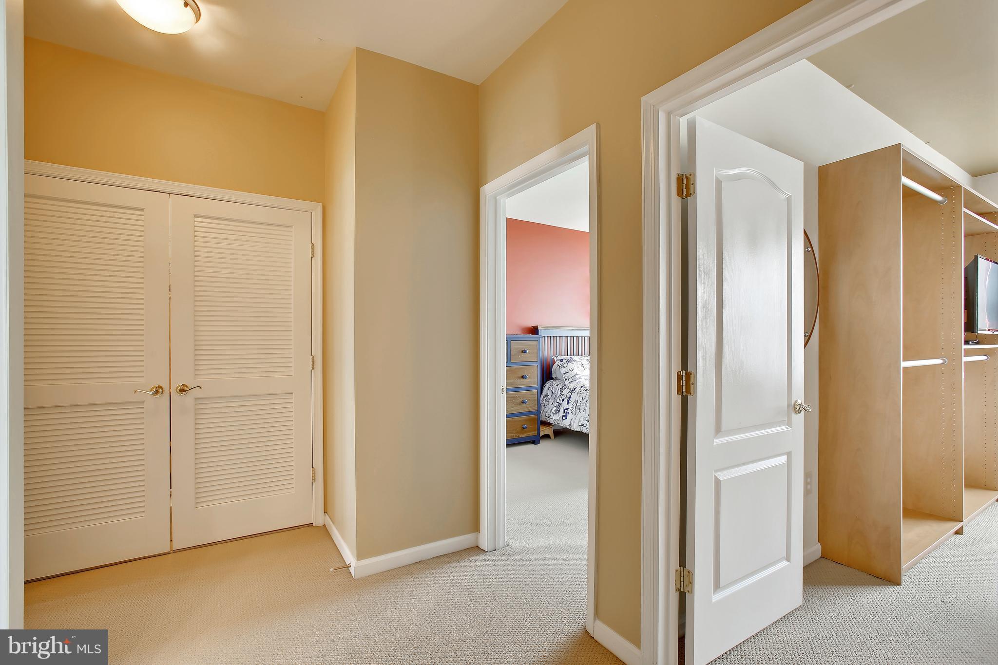 TOWNES CONDOMINIUMS - Residential