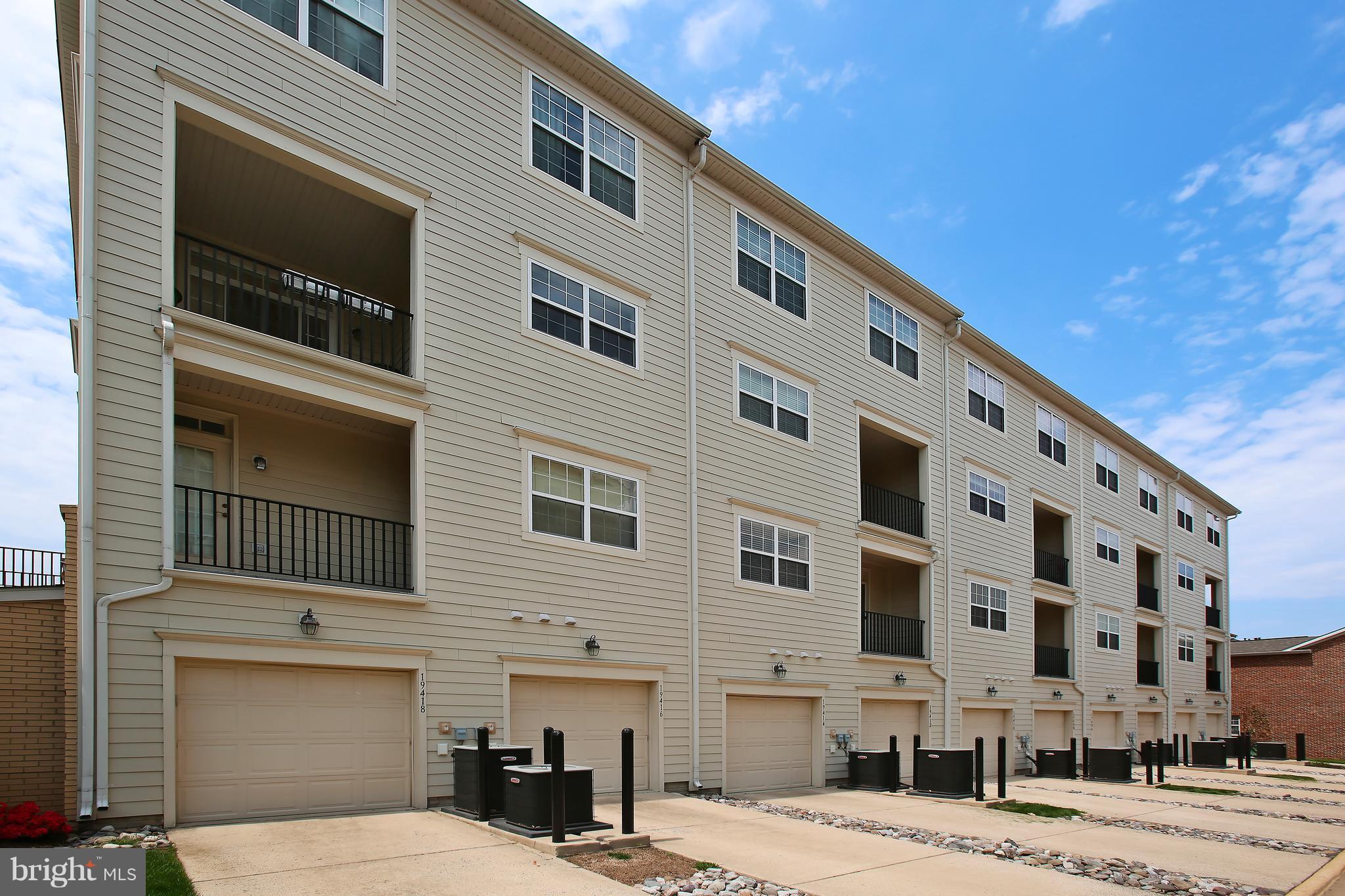 TOWNES CONDOMINIUMS - Residential