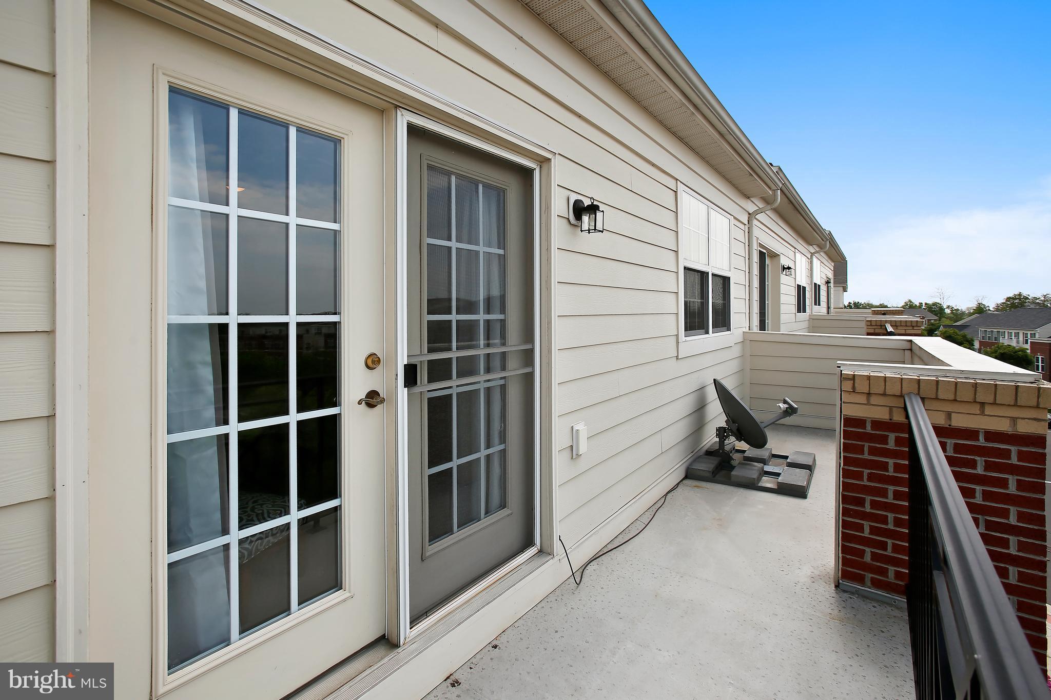 TOWNES CONDOMINIUMS - Residential