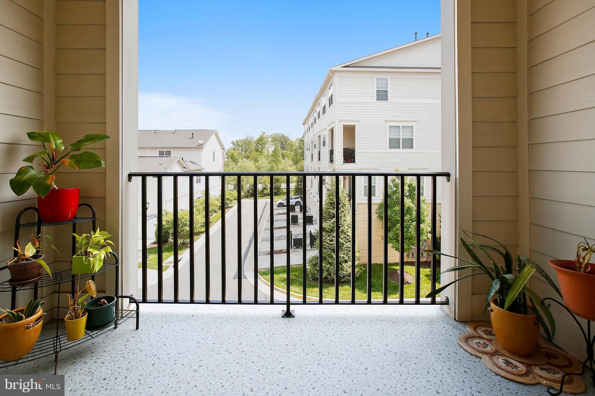 TOWNES CONDOMINIUMS - Residential