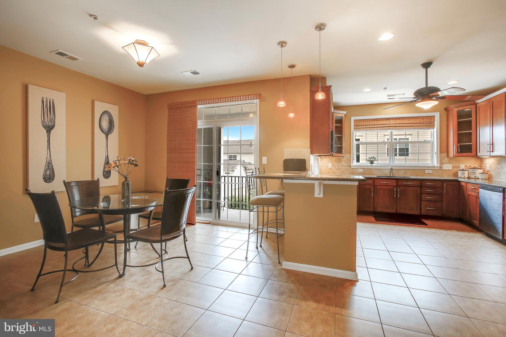 TOWNES CONDOMINIUMS - Residential