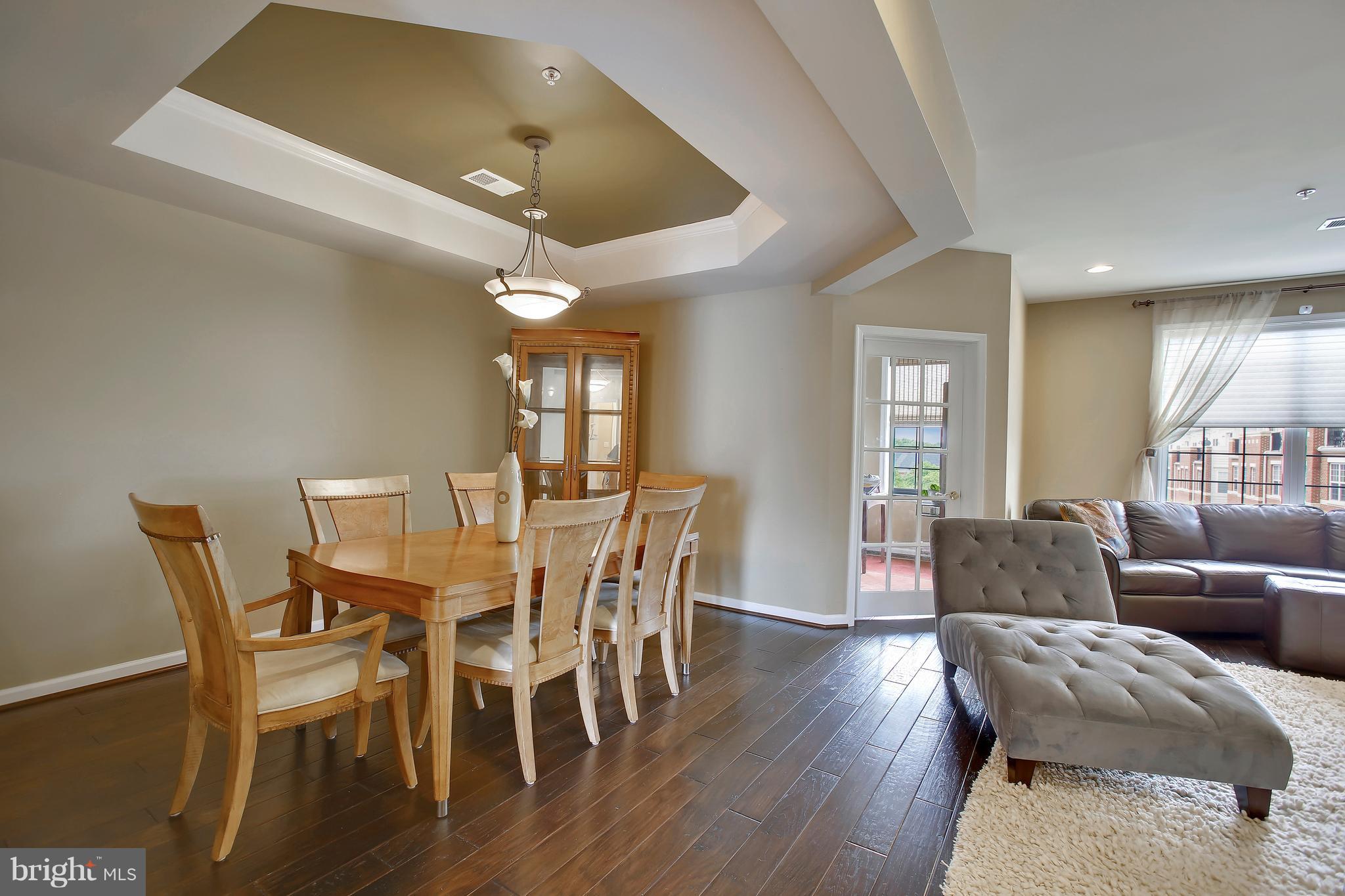 TOWNES CONDOMINIUMS - Residential