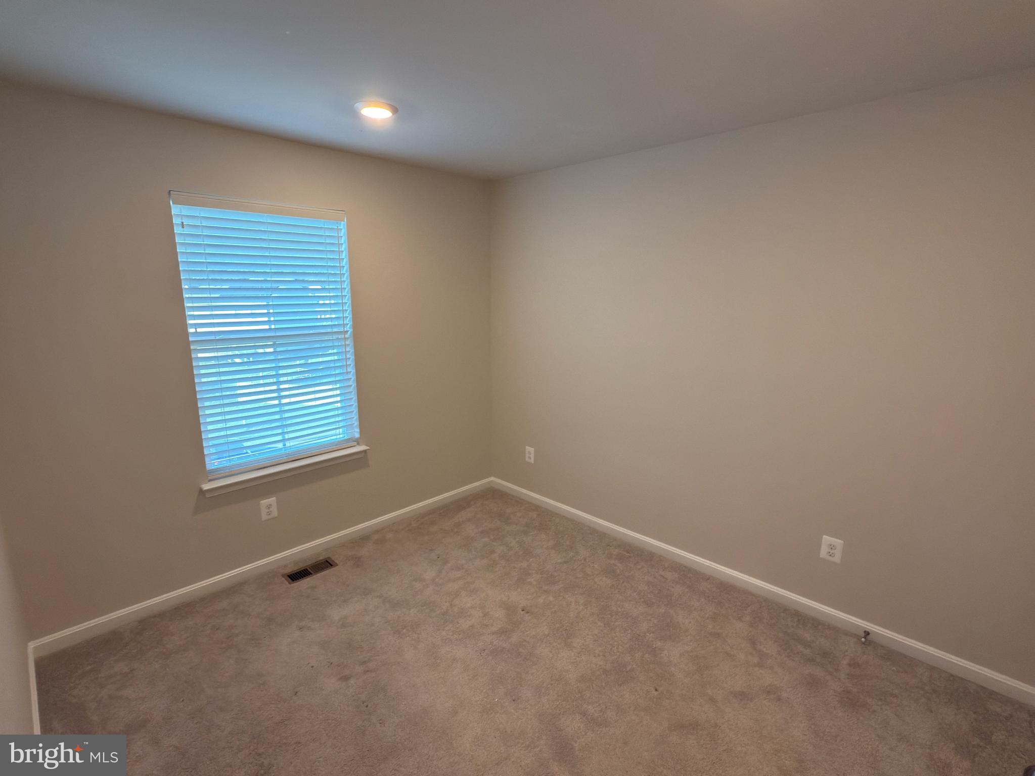 SENSENY VILLAGE - Residential