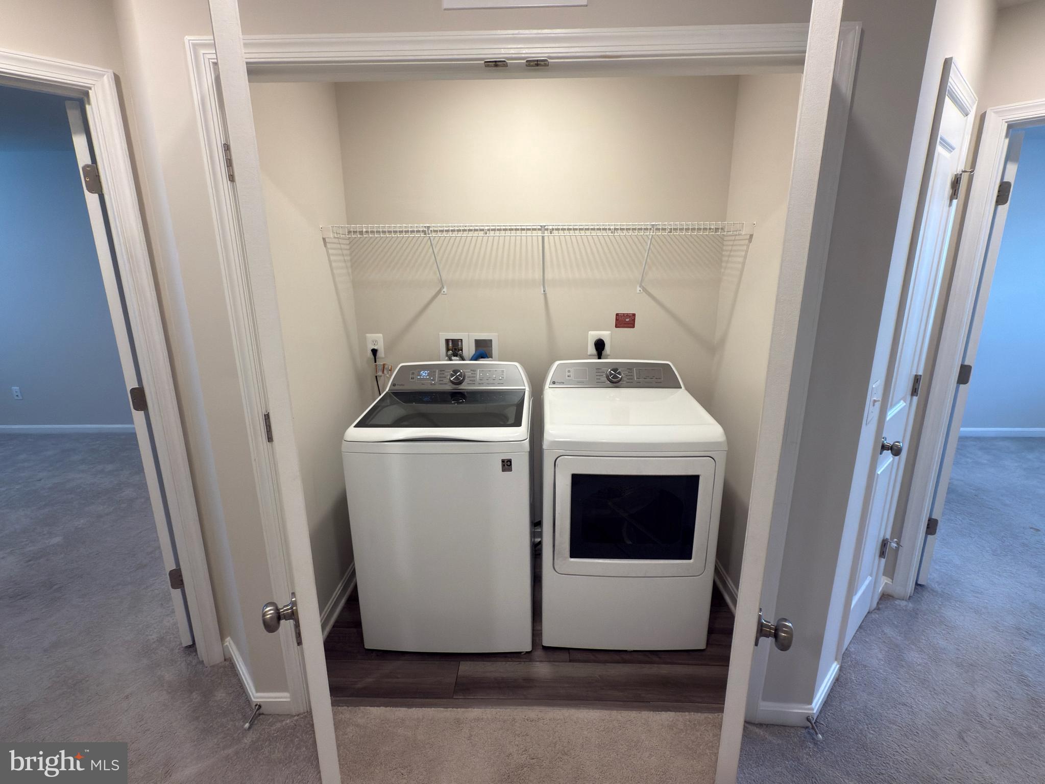 SENSENY VILLAGE - Residential