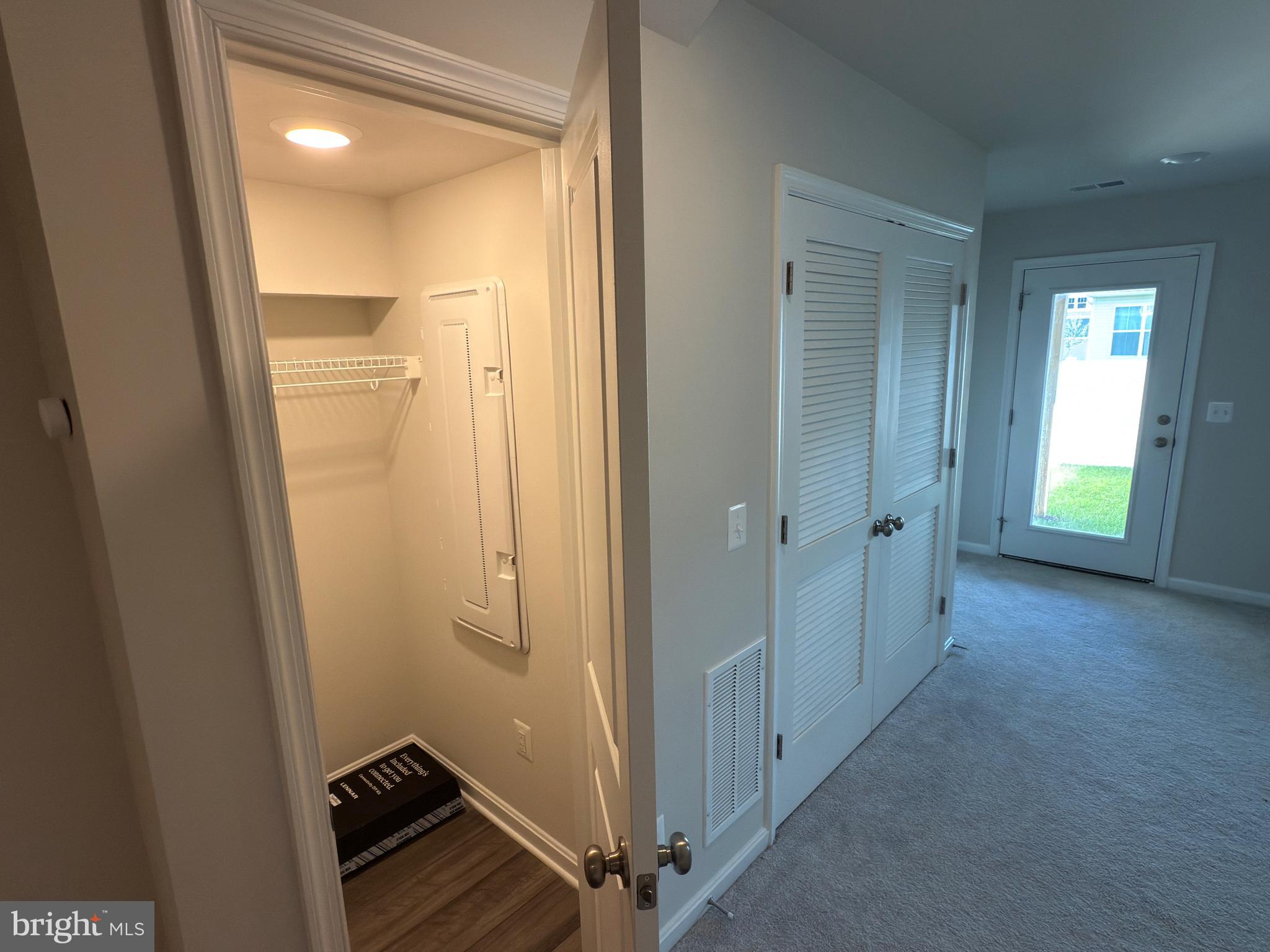 SENSENY VILLAGE - Residential