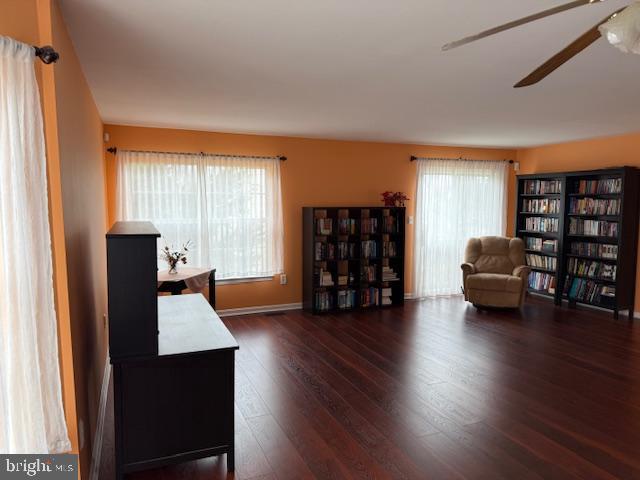 SPRING KNOLL - Residential