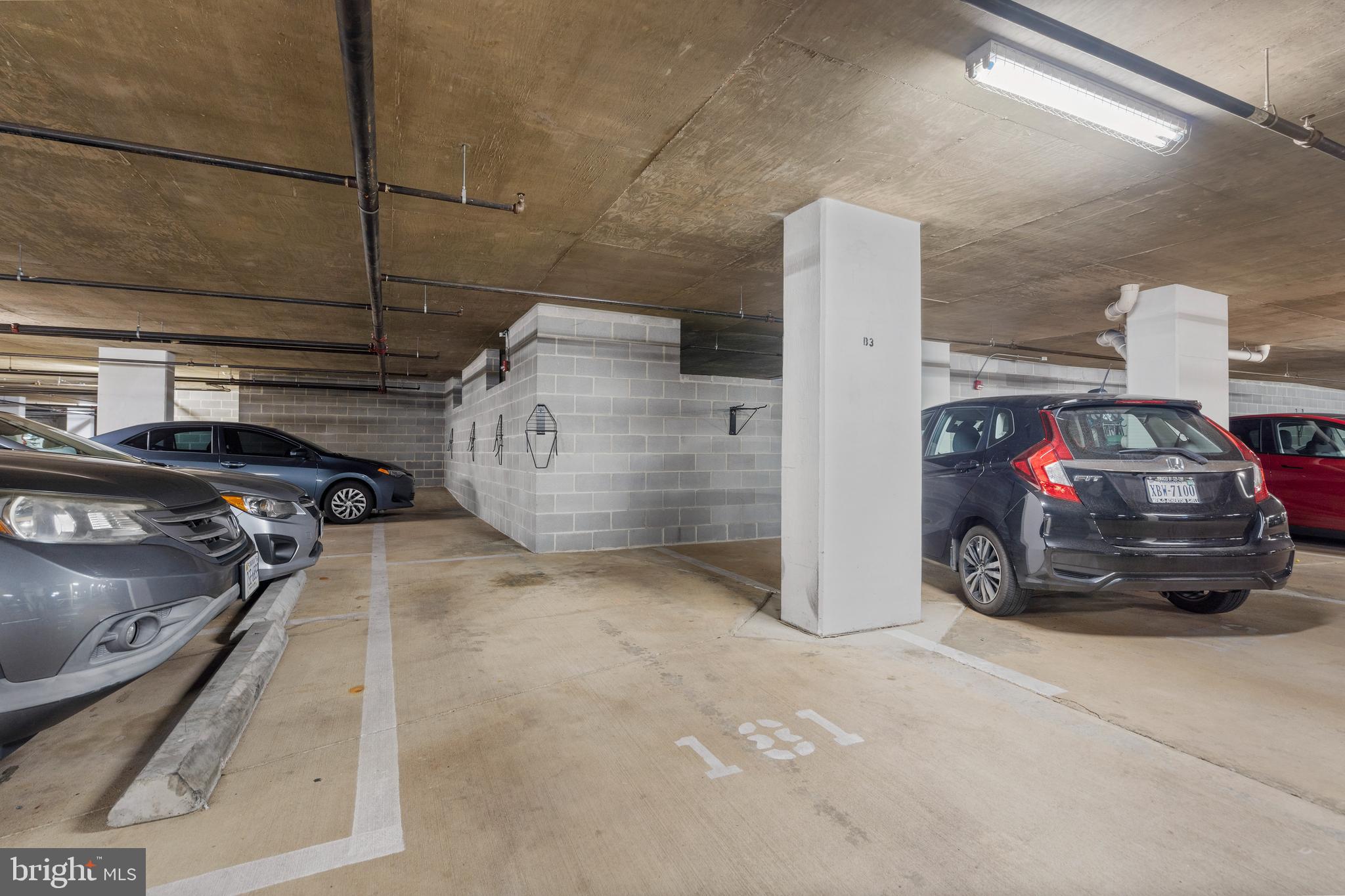 LEXINGTON SQUARE - Residential