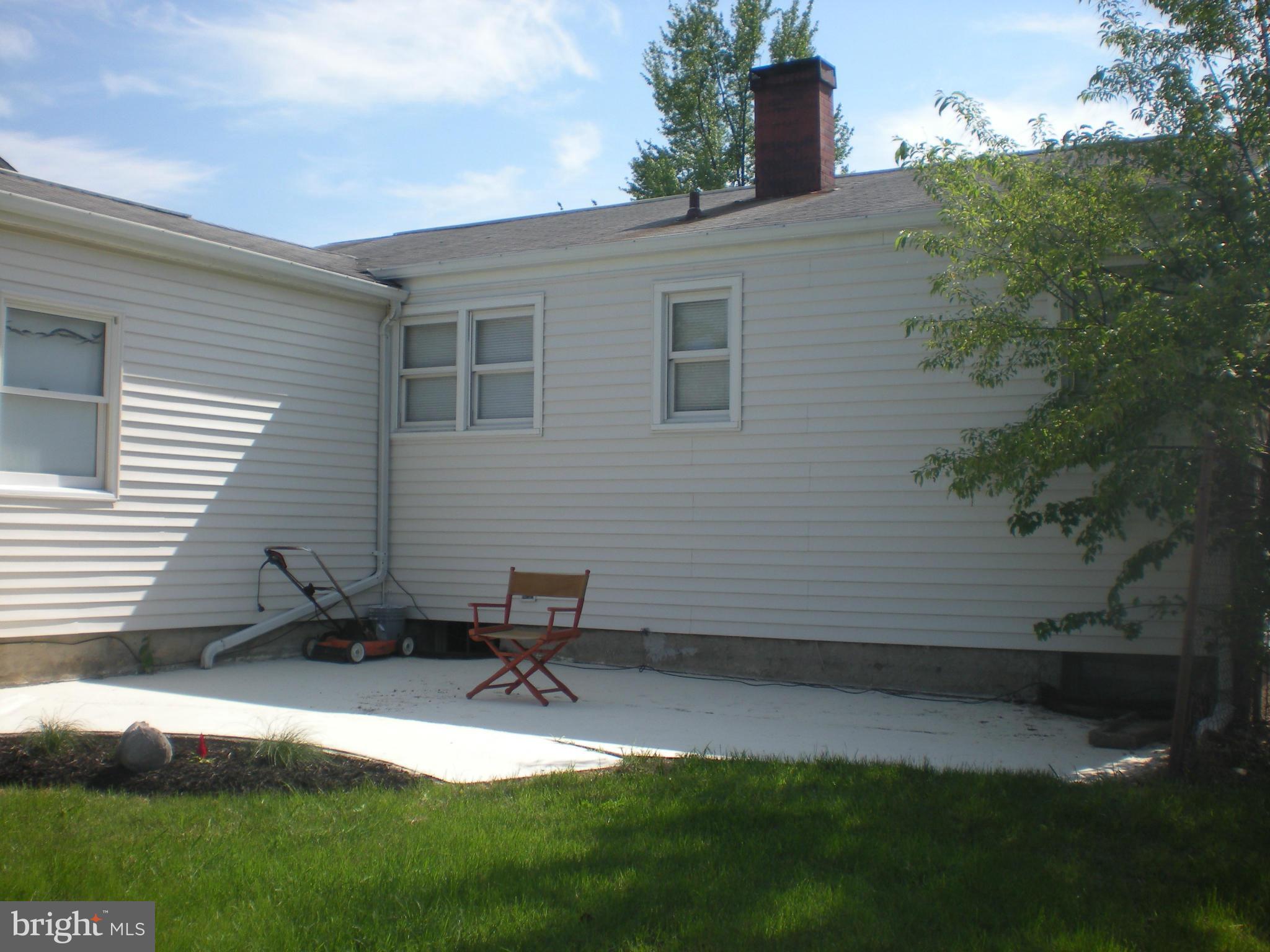 CRESTWOOD - Residential